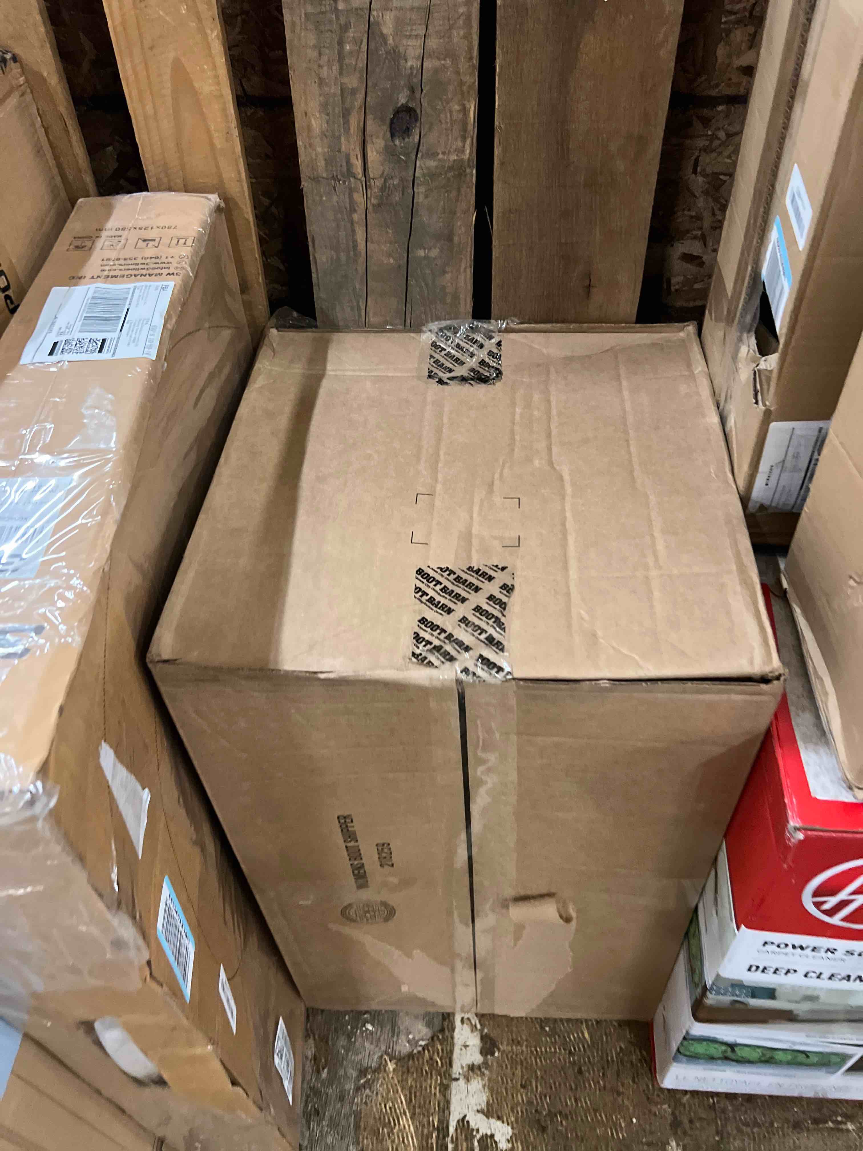 https://s3.amazonaws.com/lotting-images-prod/phillipi/TEA1801569_1756311380392.jpeg