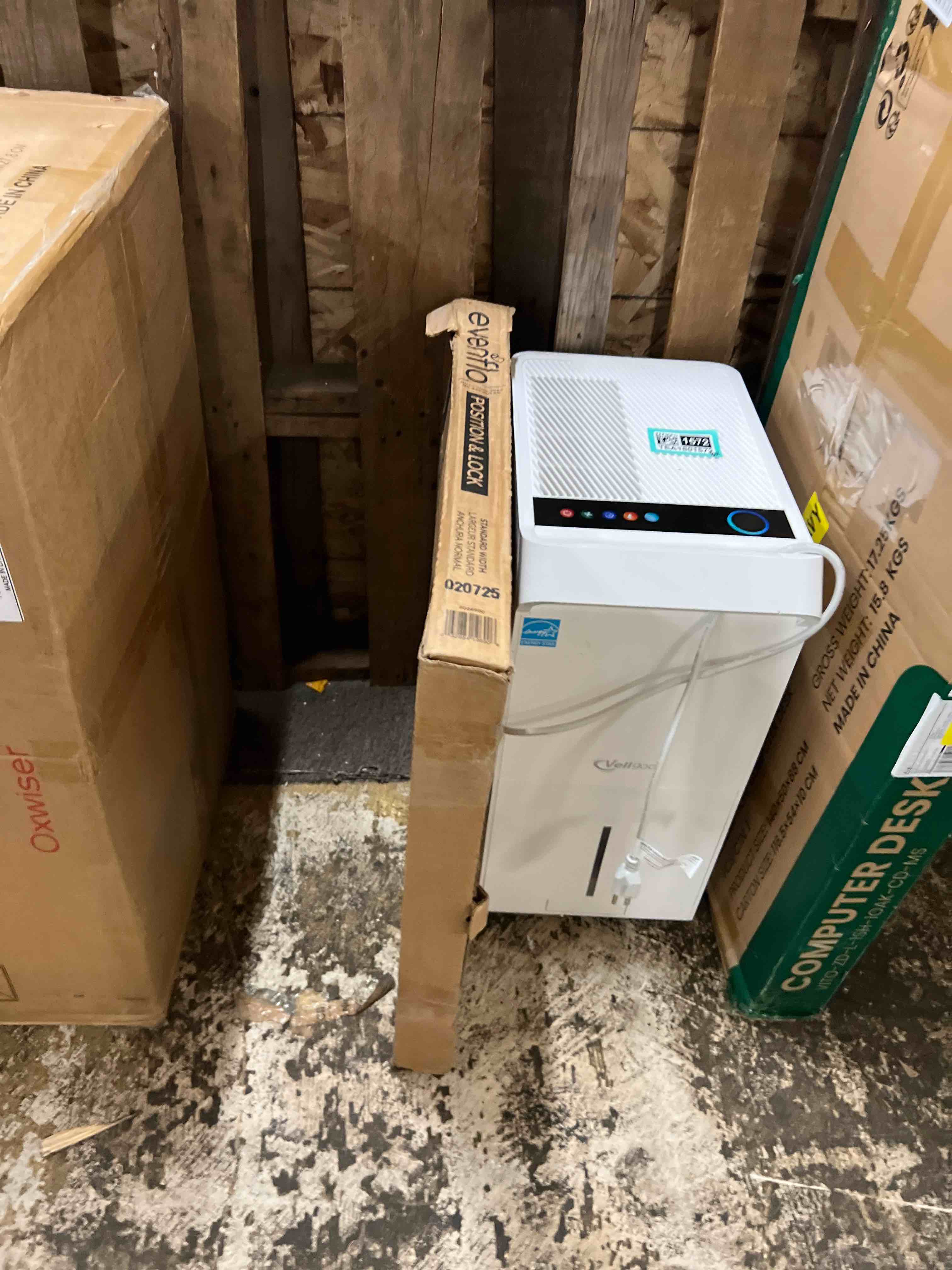 https://s3.amazonaws.com/lotting-images-prod/phillipi/TEA1801571_1756316764009.jpeg