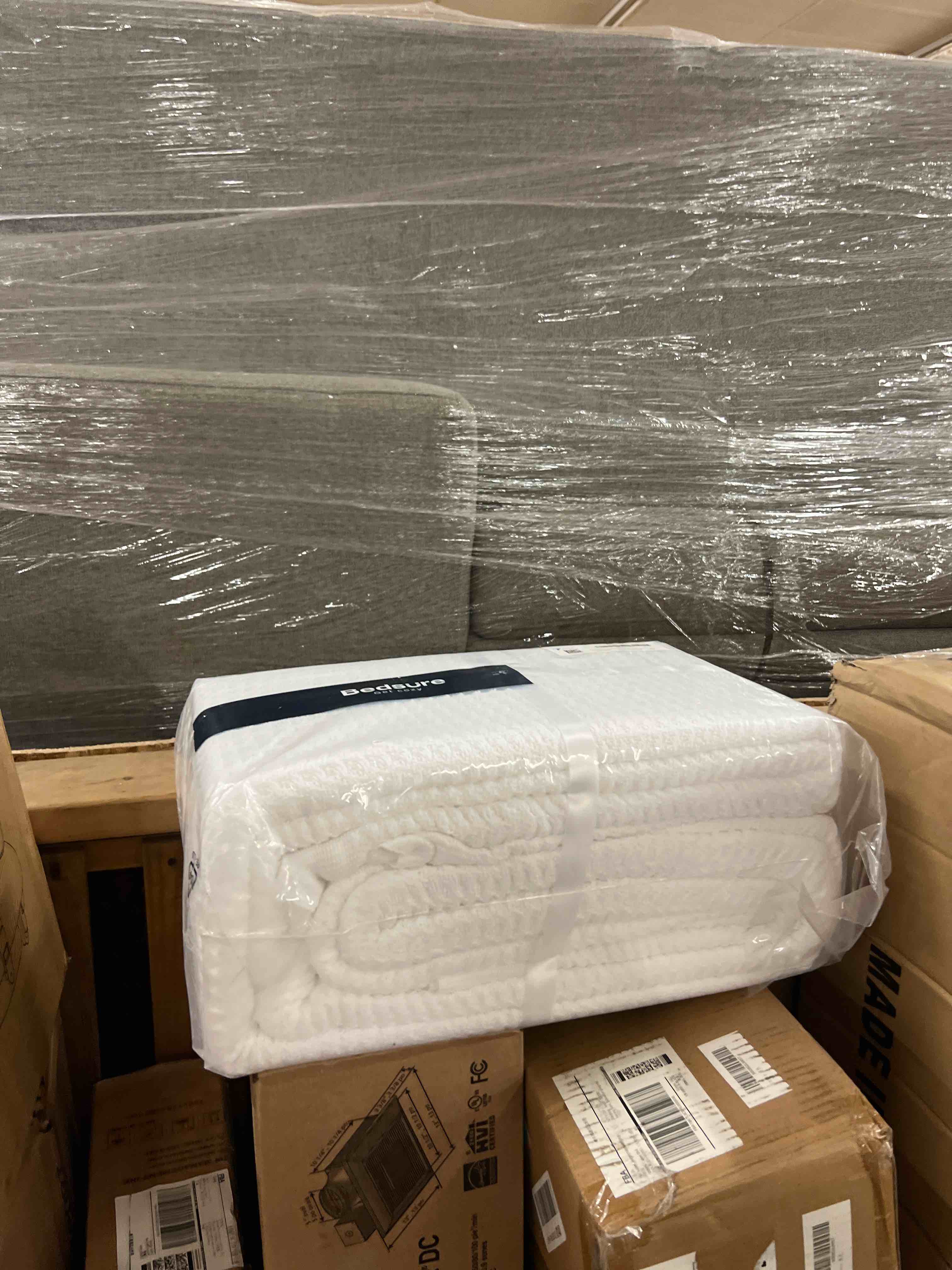 https://s3.amazonaws.com/lotting-images-prod/phillipi/TEA1801581_1756316042926.jpeg