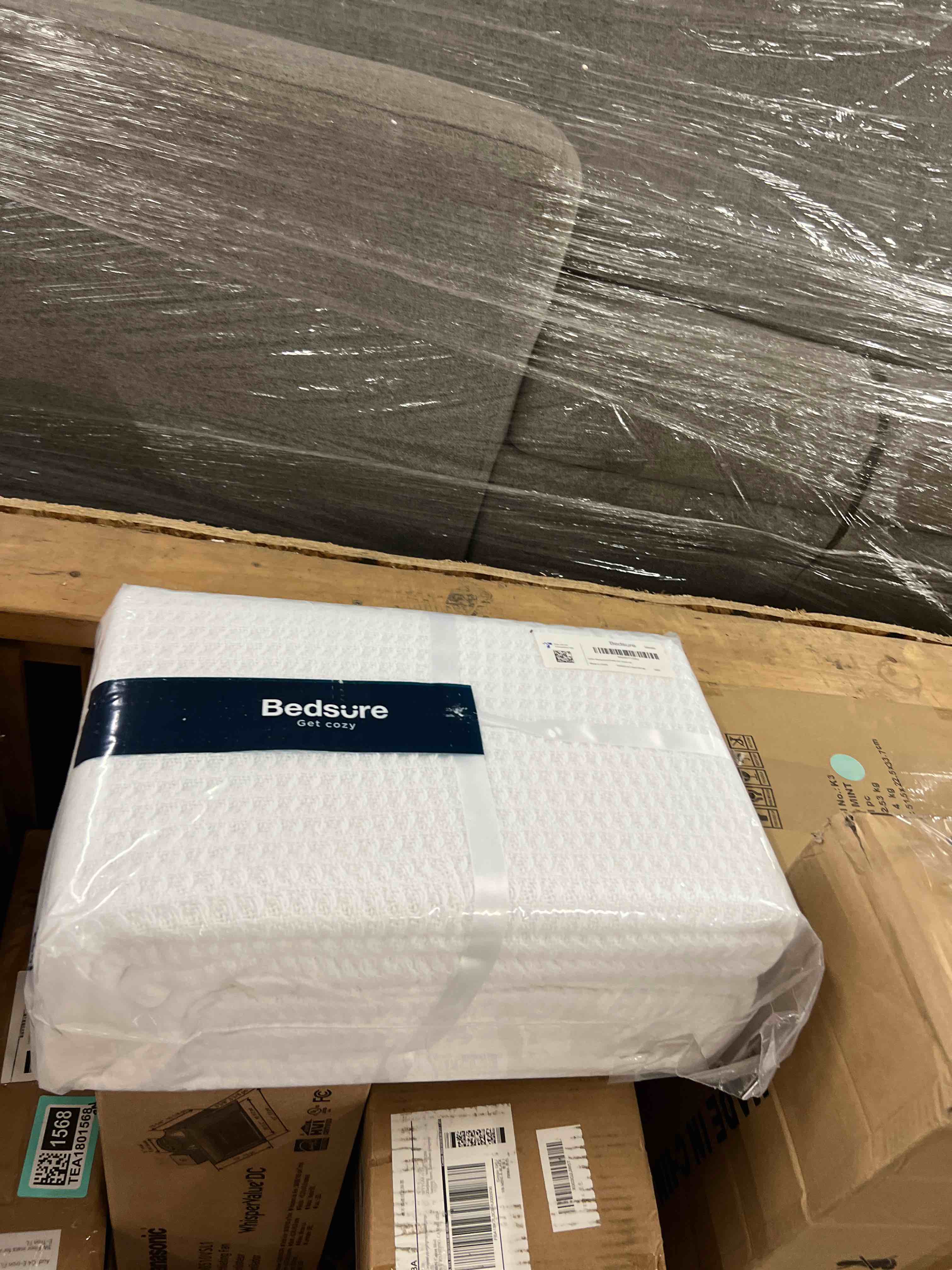https://s3.amazonaws.com/lotting-images-prod/phillipi/TEA1801581_1756316044618.jpeg