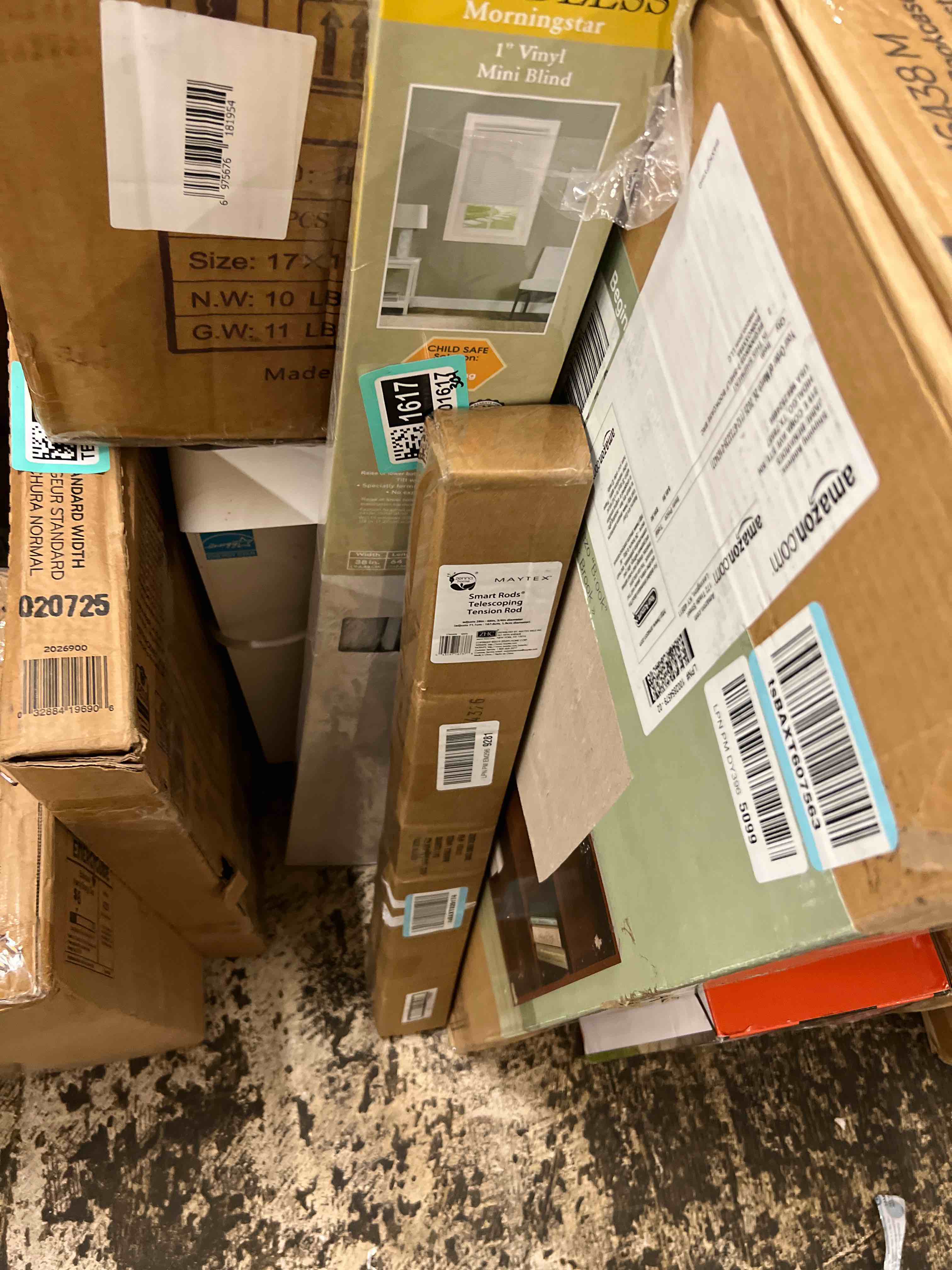https://s3.amazonaws.com/lotting-images-prod/phillipi/TEA1801632_1756321883954.jpeg
