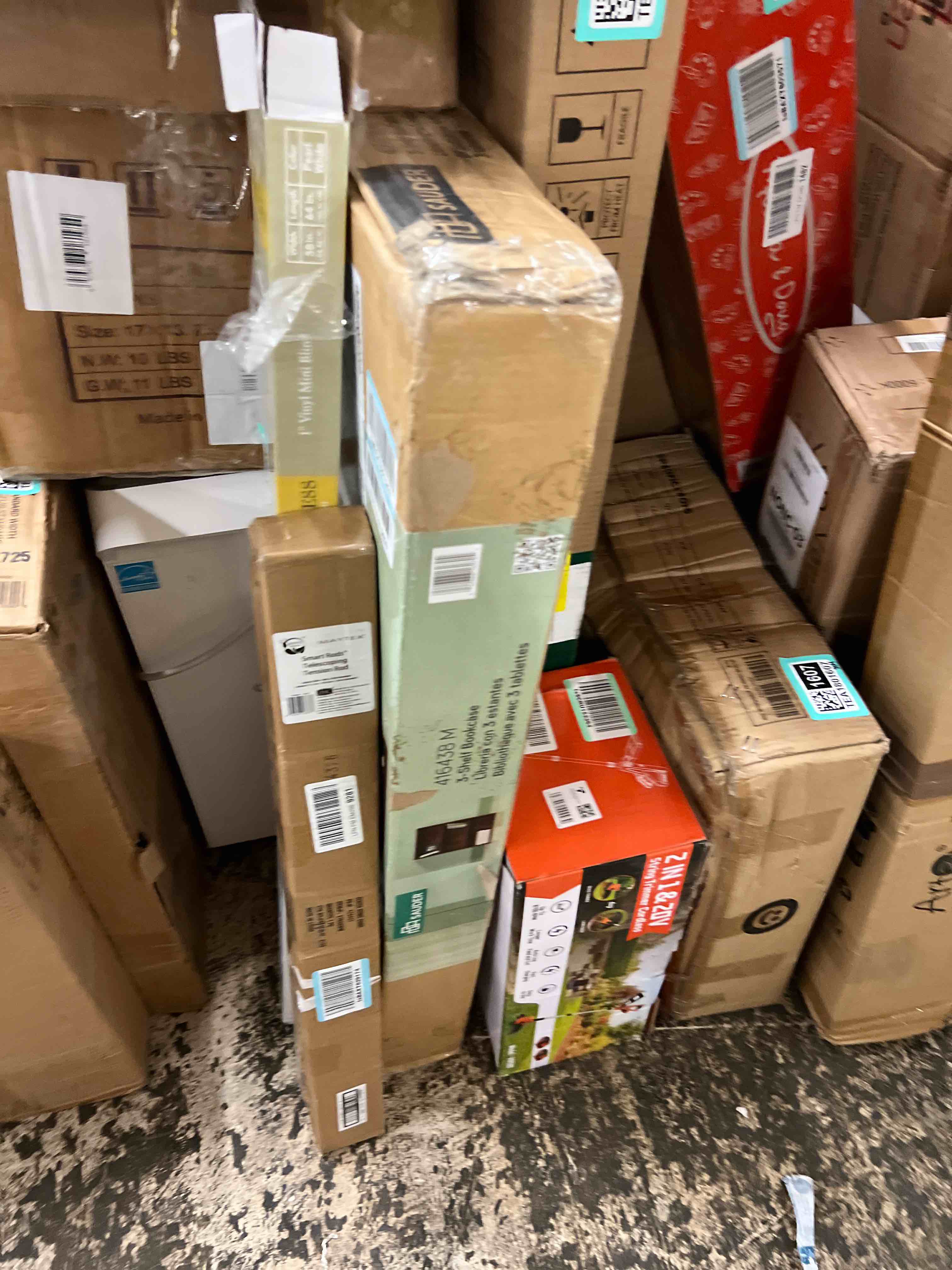 https://s3.amazonaws.com/lotting-images-prod/phillipi/TEA1801635_1756321786873.jpeg