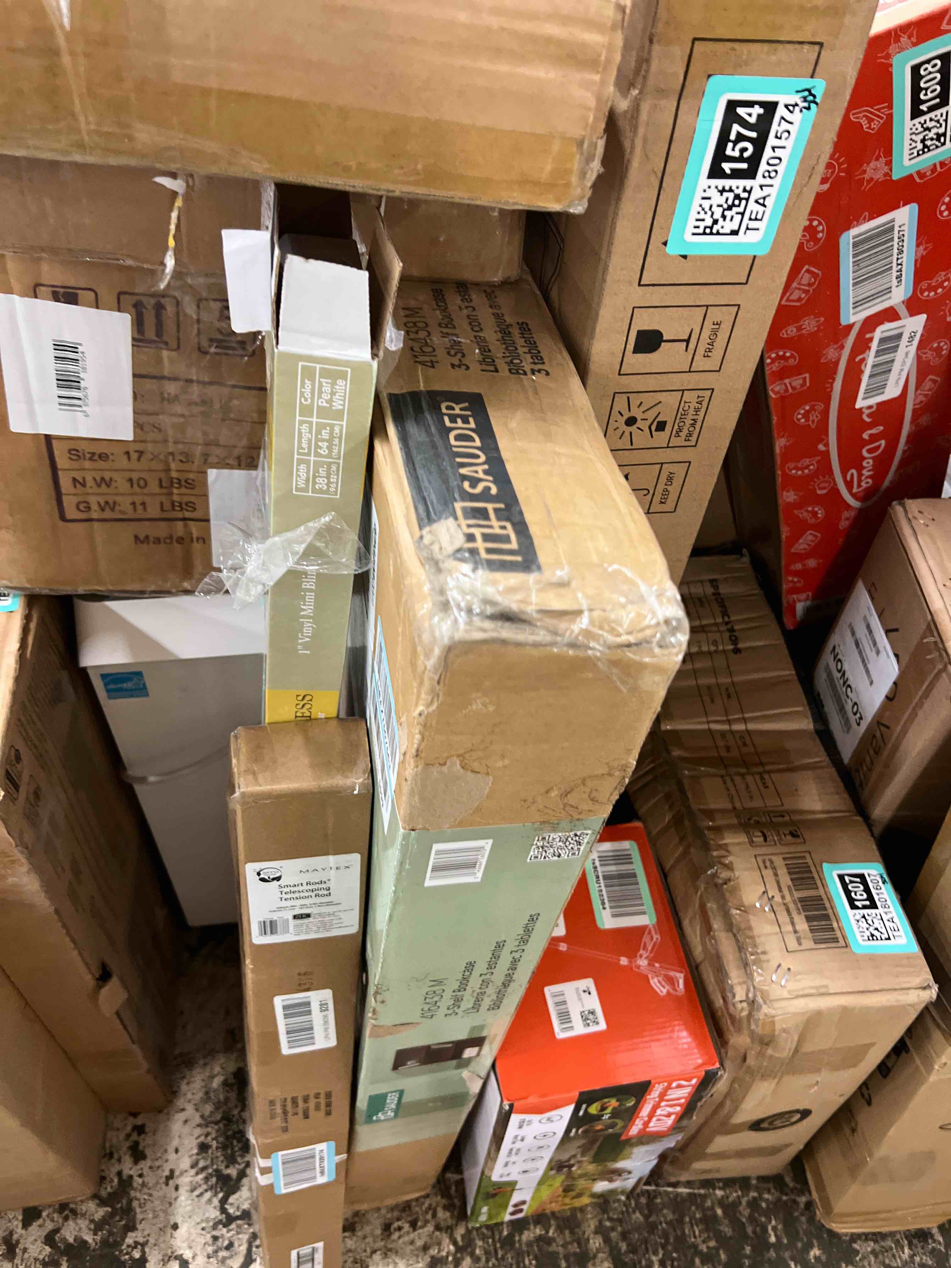 https://s3.amazonaws.com/lotting-images-prod/phillipi/TEA1801635_1756321788176.jpeg