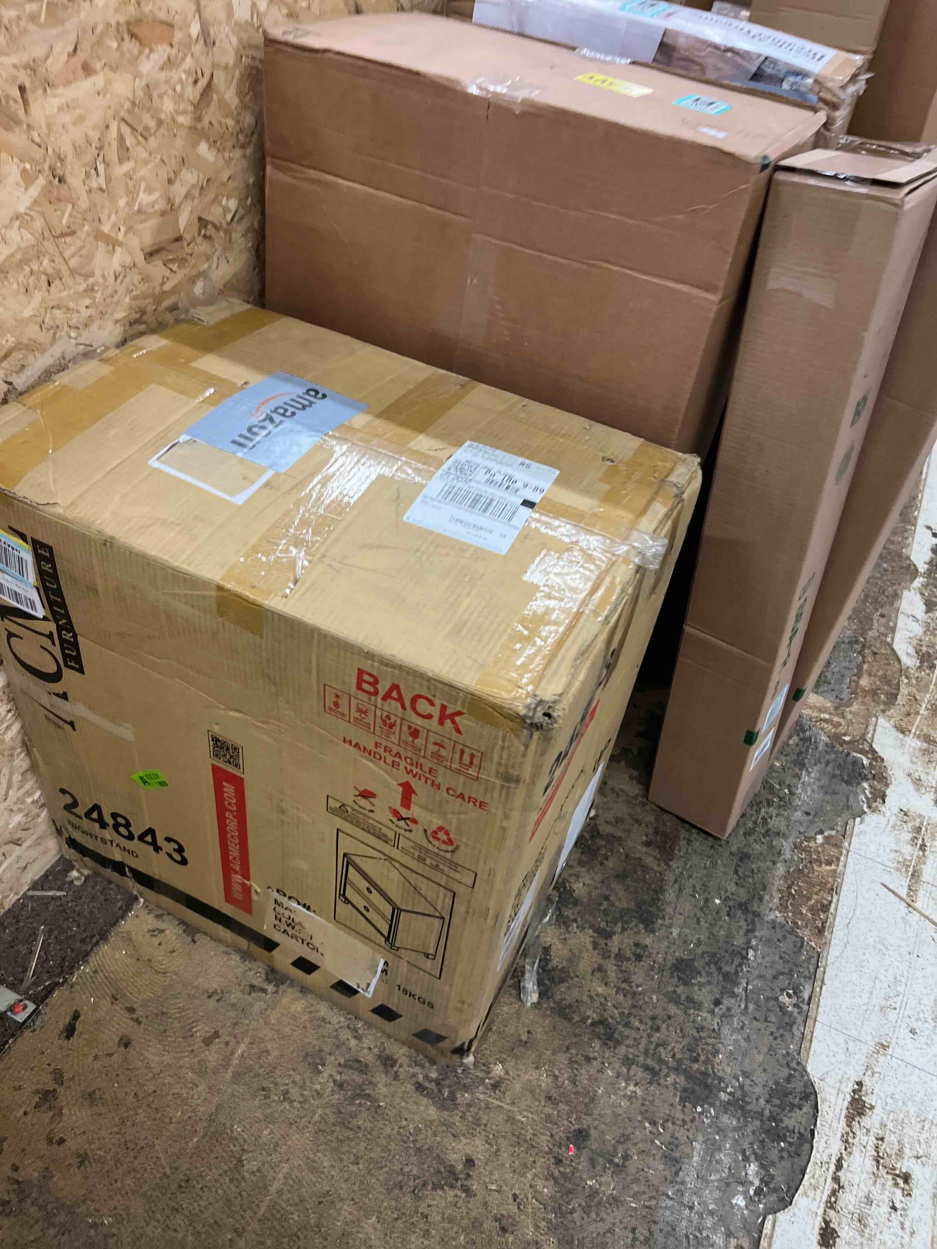 https://s3.amazonaws.com/lotting-images-prod/phillipi/TEA1801668_1756338463427.jpeg