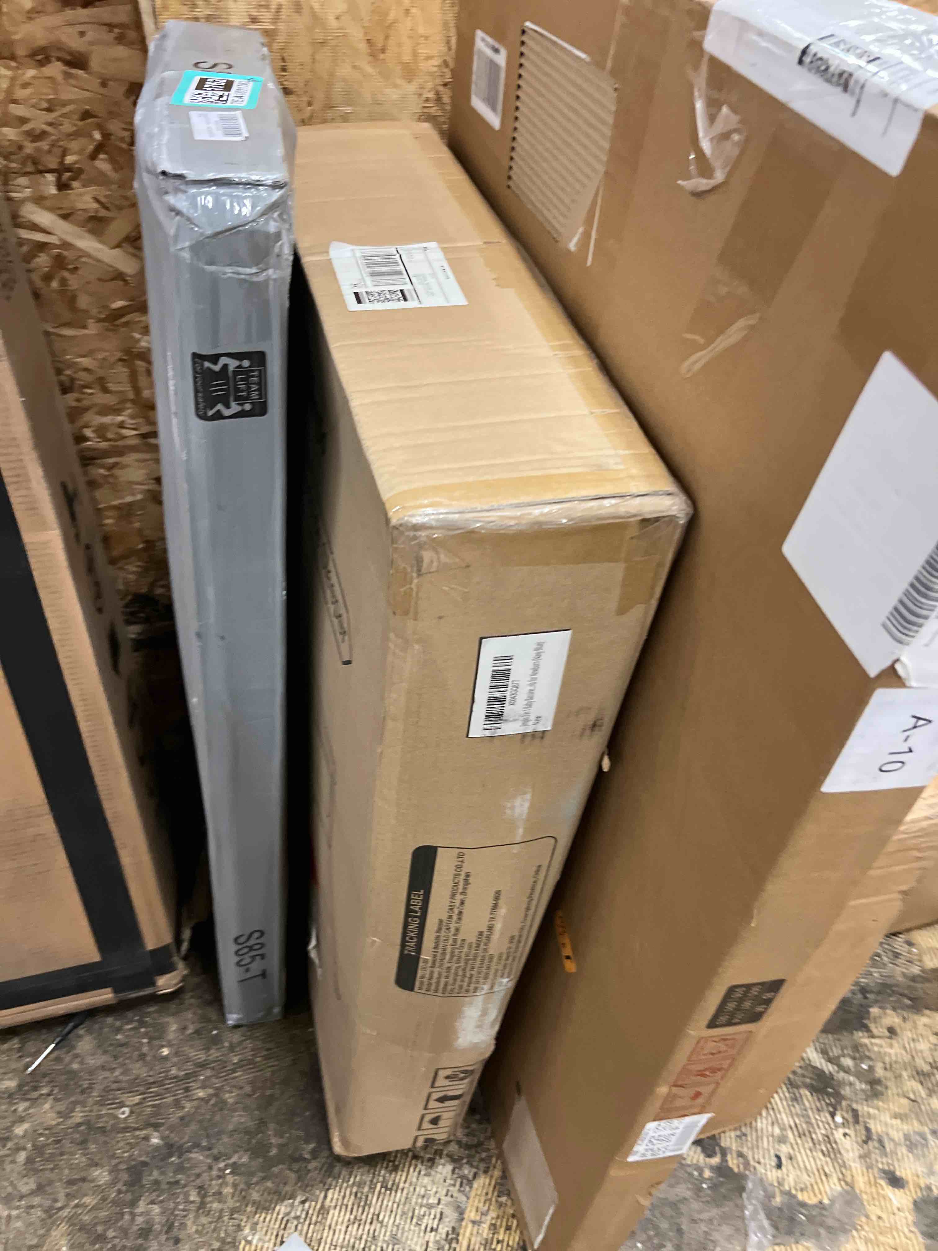 https://s3.amazonaws.com/lotting-images-prod/phillipi/TEA1801761_1756409754853.jpeg