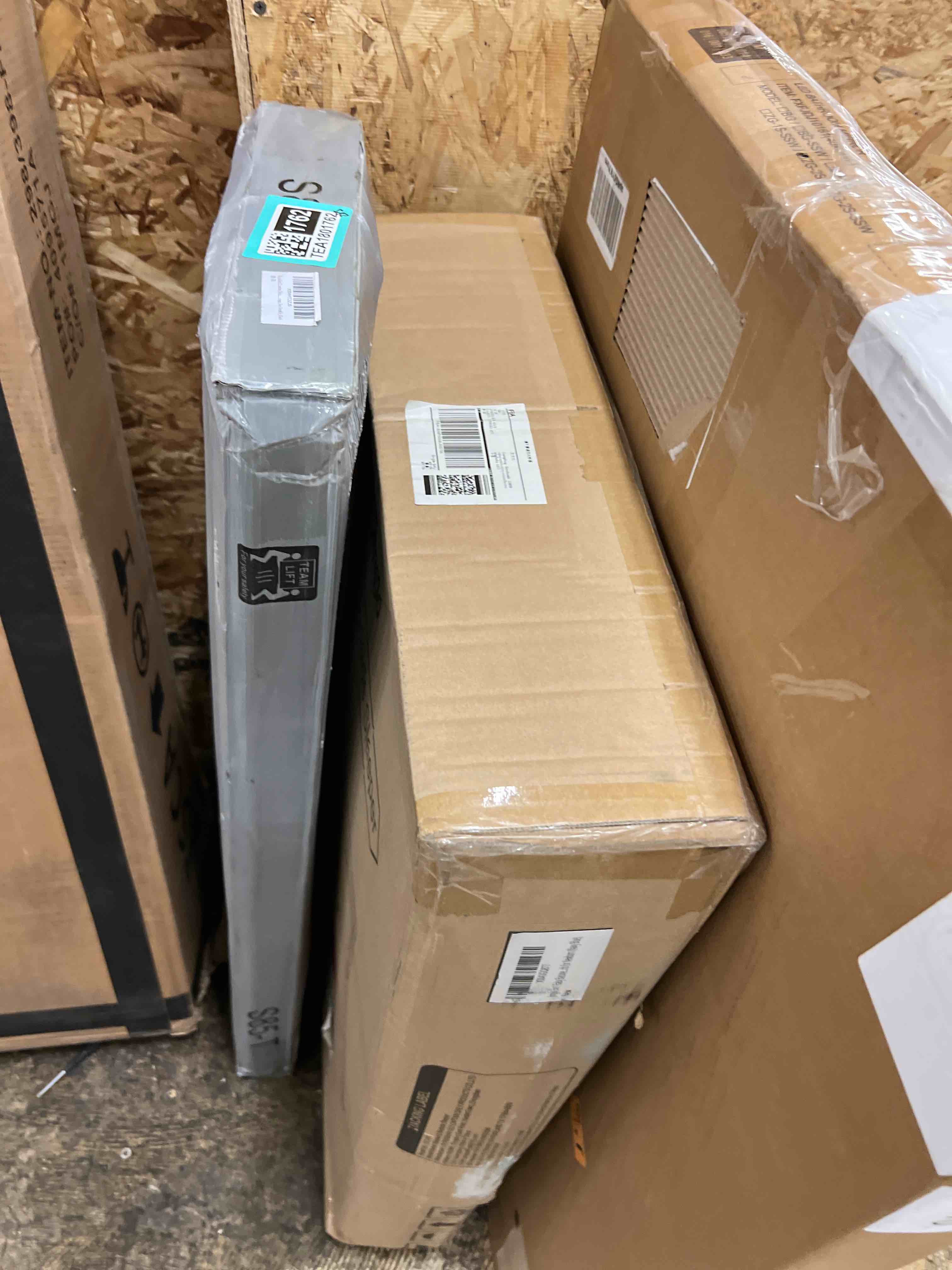 https://s3.amazonaws.com/lotting-images-prod/phillipi/TEA1801761_1756409755969.jpeg