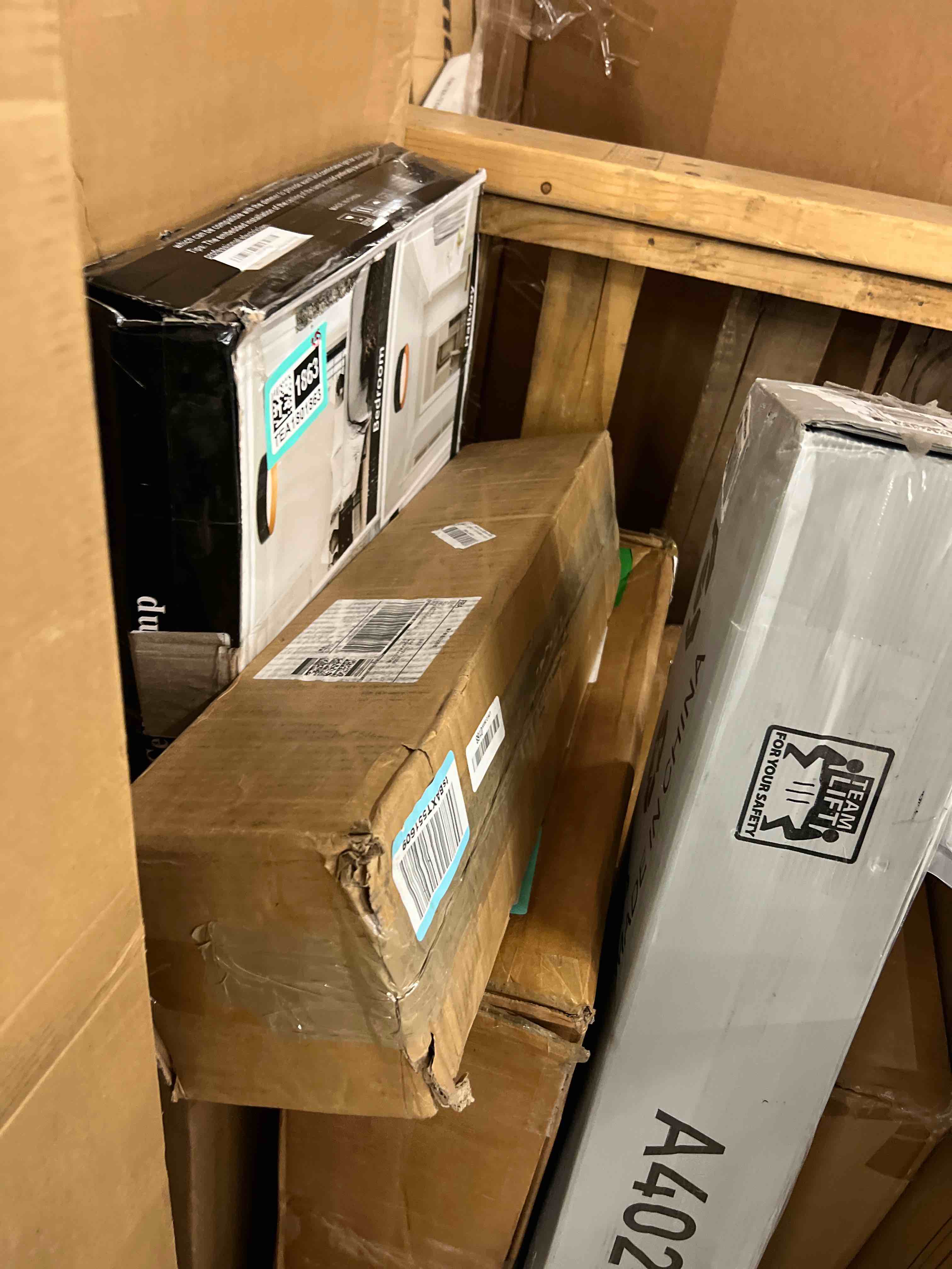 https://s3.amazonaws.com/lotting-images-prod/phillipi/TEA1801852_1756997772035.jpeg