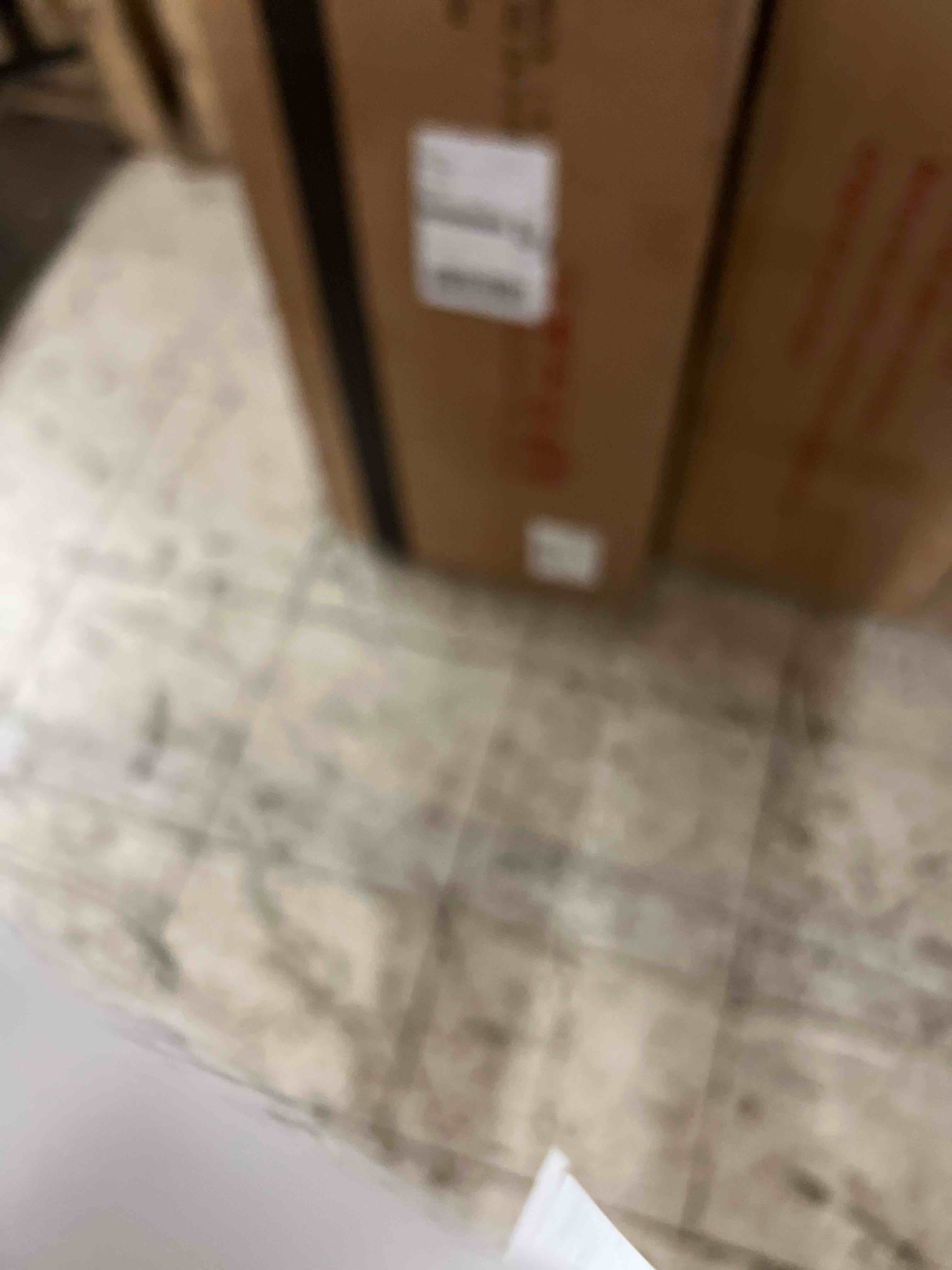 https://s3.amazonaws.com/lotting-images-prod/phillipi/TEA1801880_1756941243362.jpeg