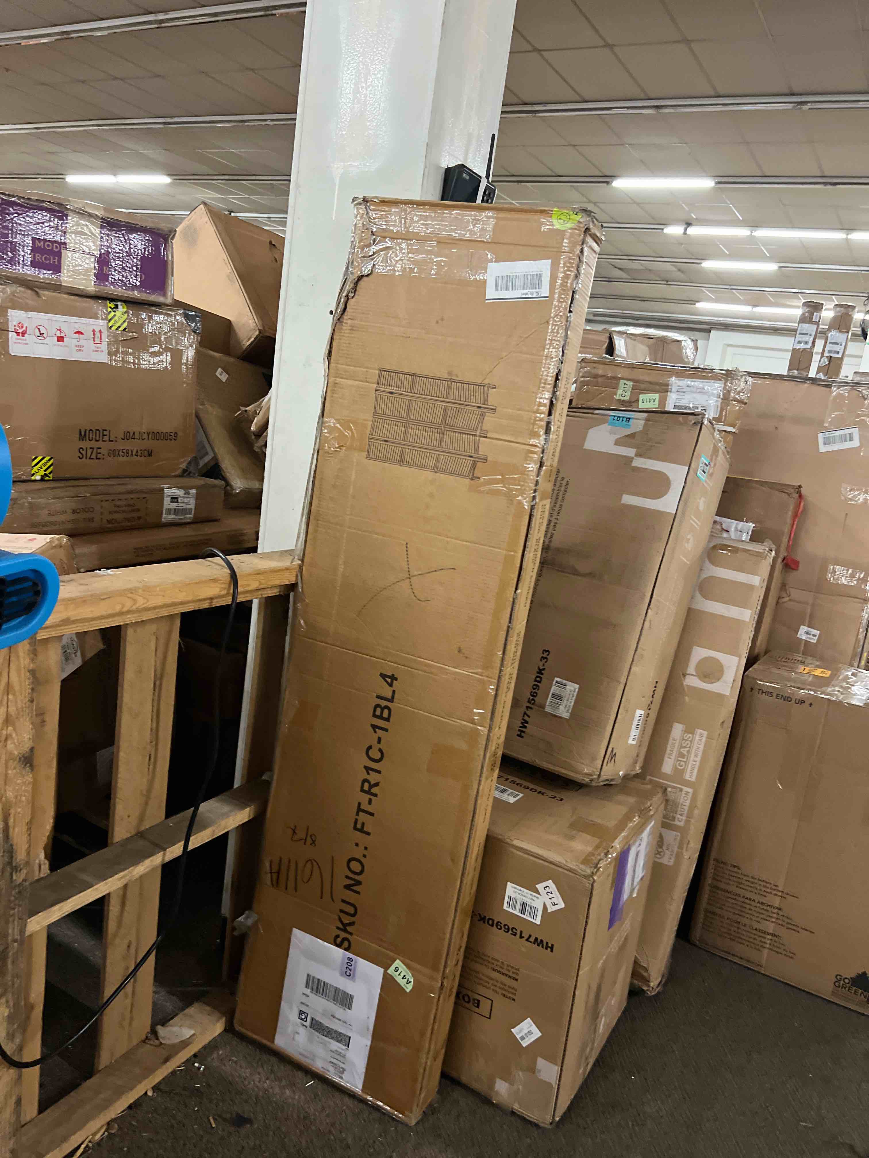 https://s3.amazonaws.com/lotting-images-prod/phillipi/TEA1801892_1756930245535.jpeg
