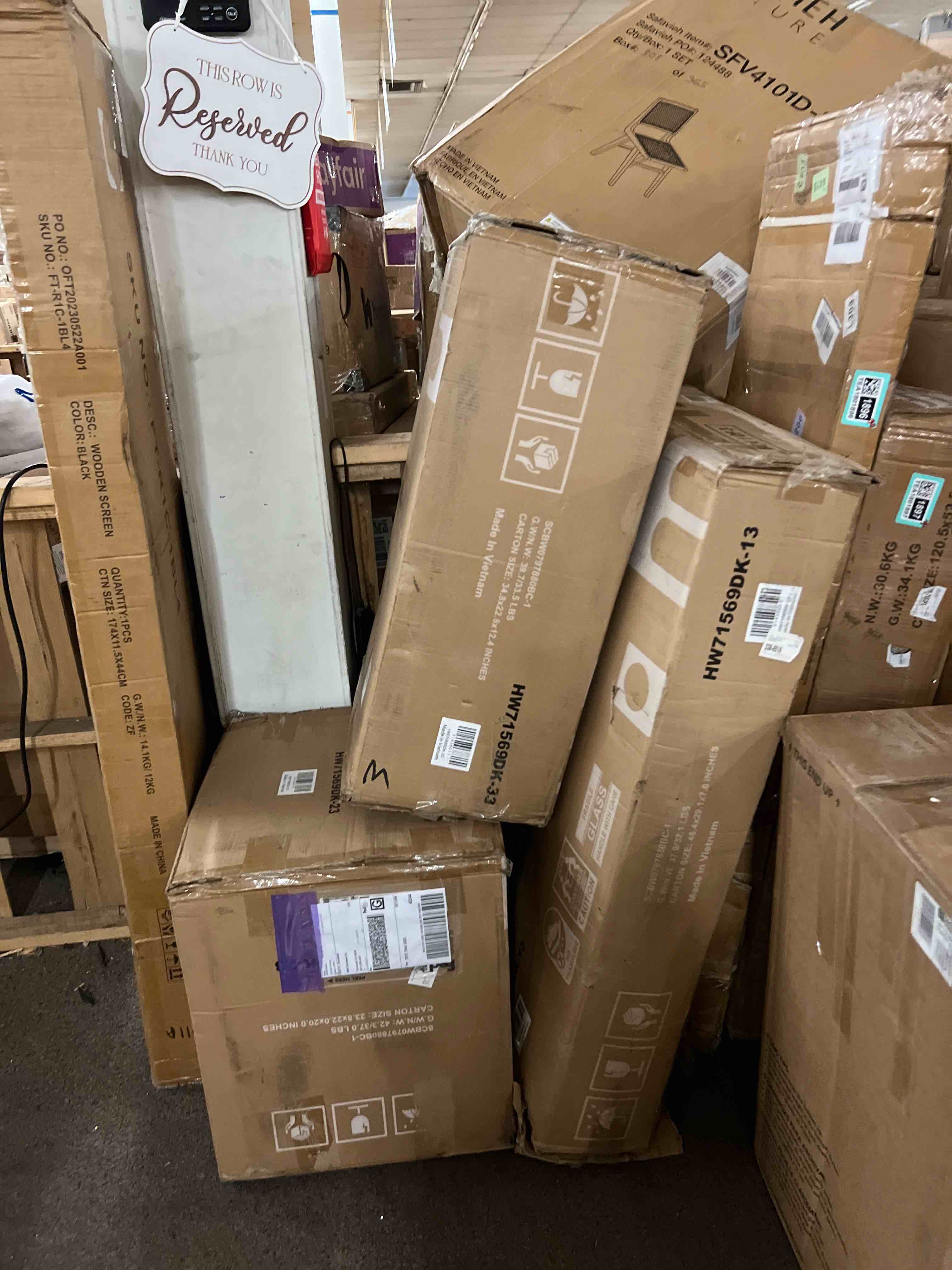 https://s3.amazonaws.com/lotting-images-prod/phillipi/TEA1801893_1756930152296.jpeg