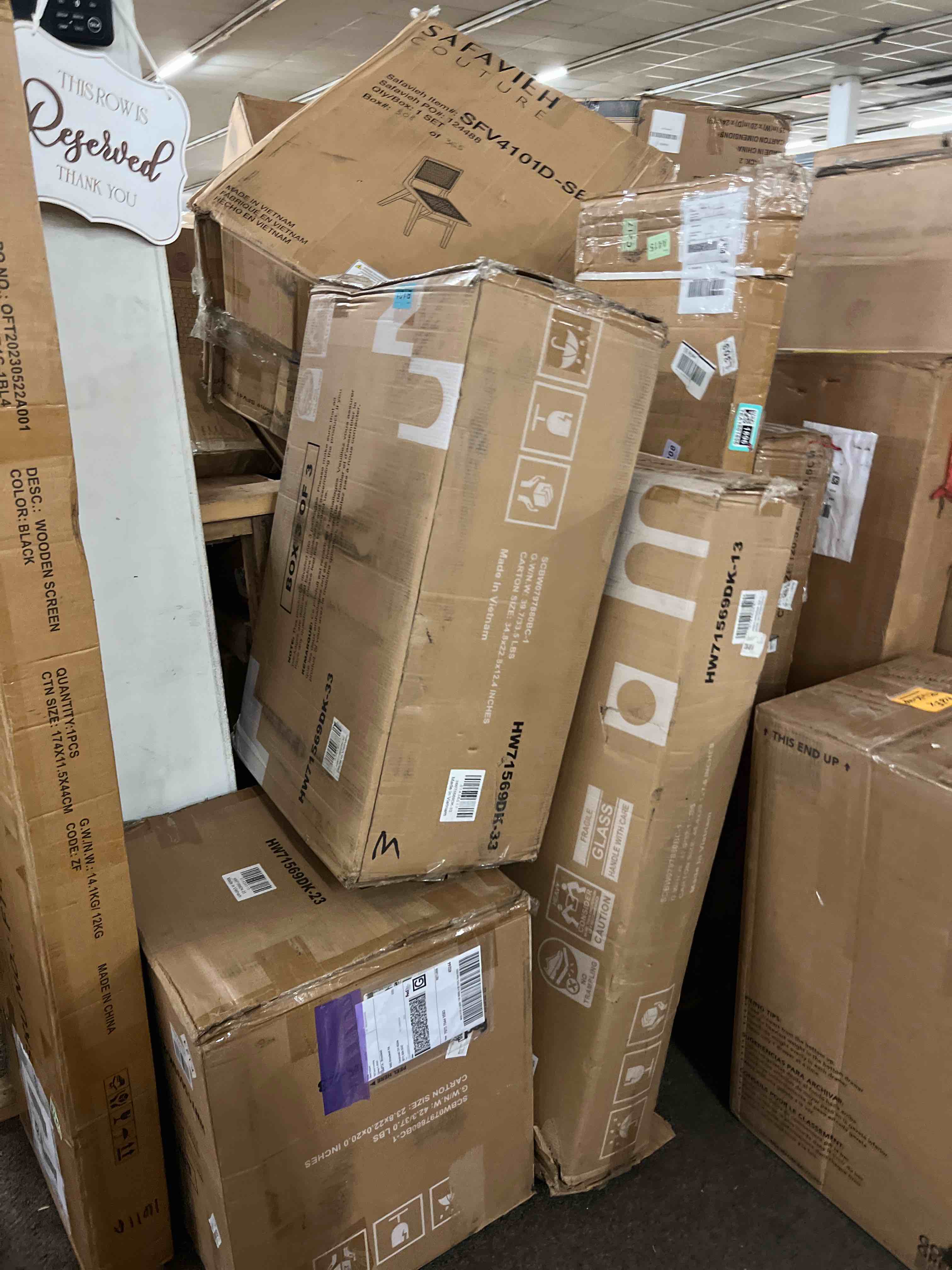 https://s3.amazonaws.com/lotting-images-prod/phillipi/TEA1801893_1756930155271.jpeg