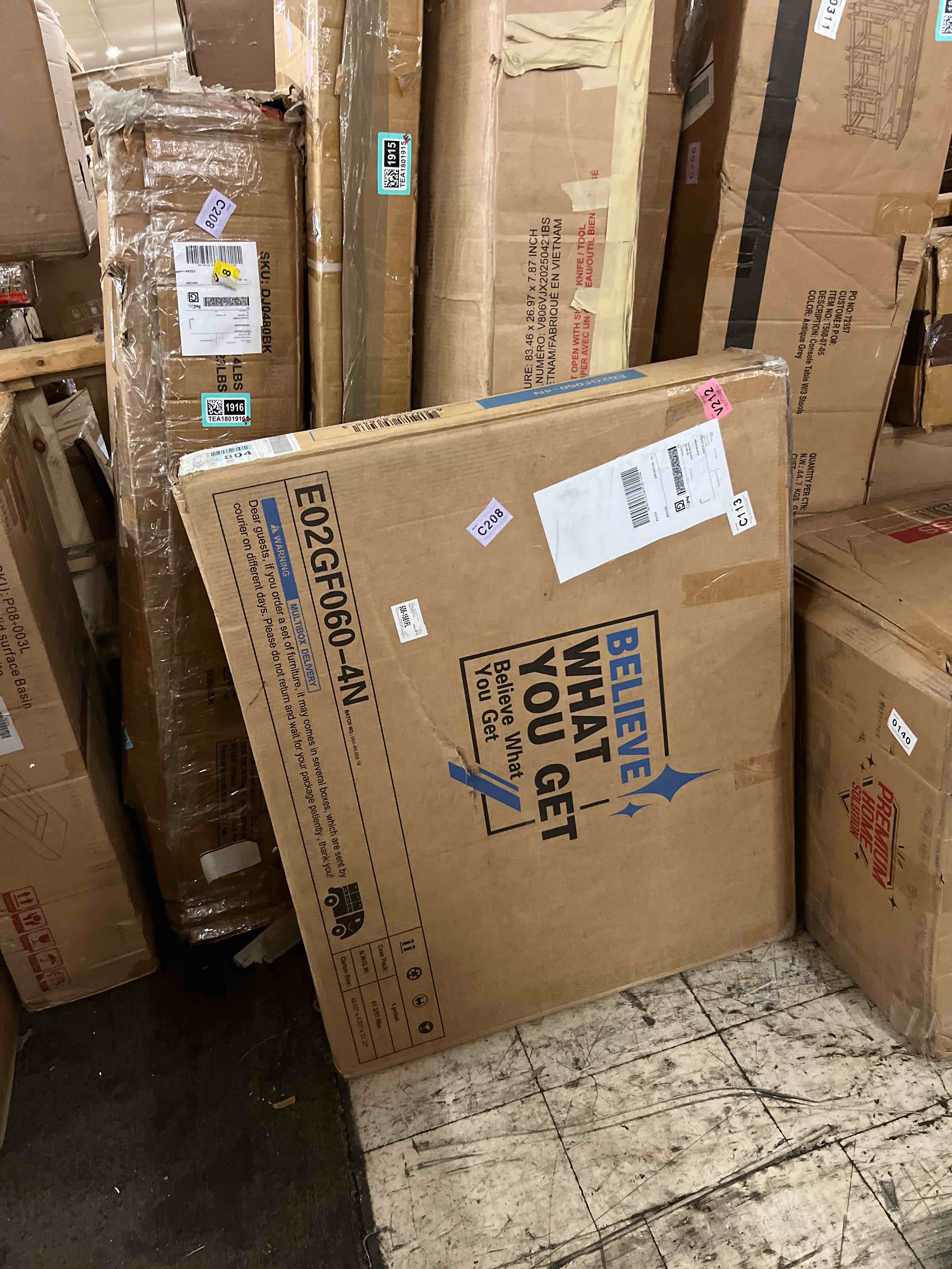 https://s3.amazonaws.com/lotting-images-prod/phillipi/TEA1801908_1756950807403.jpeg