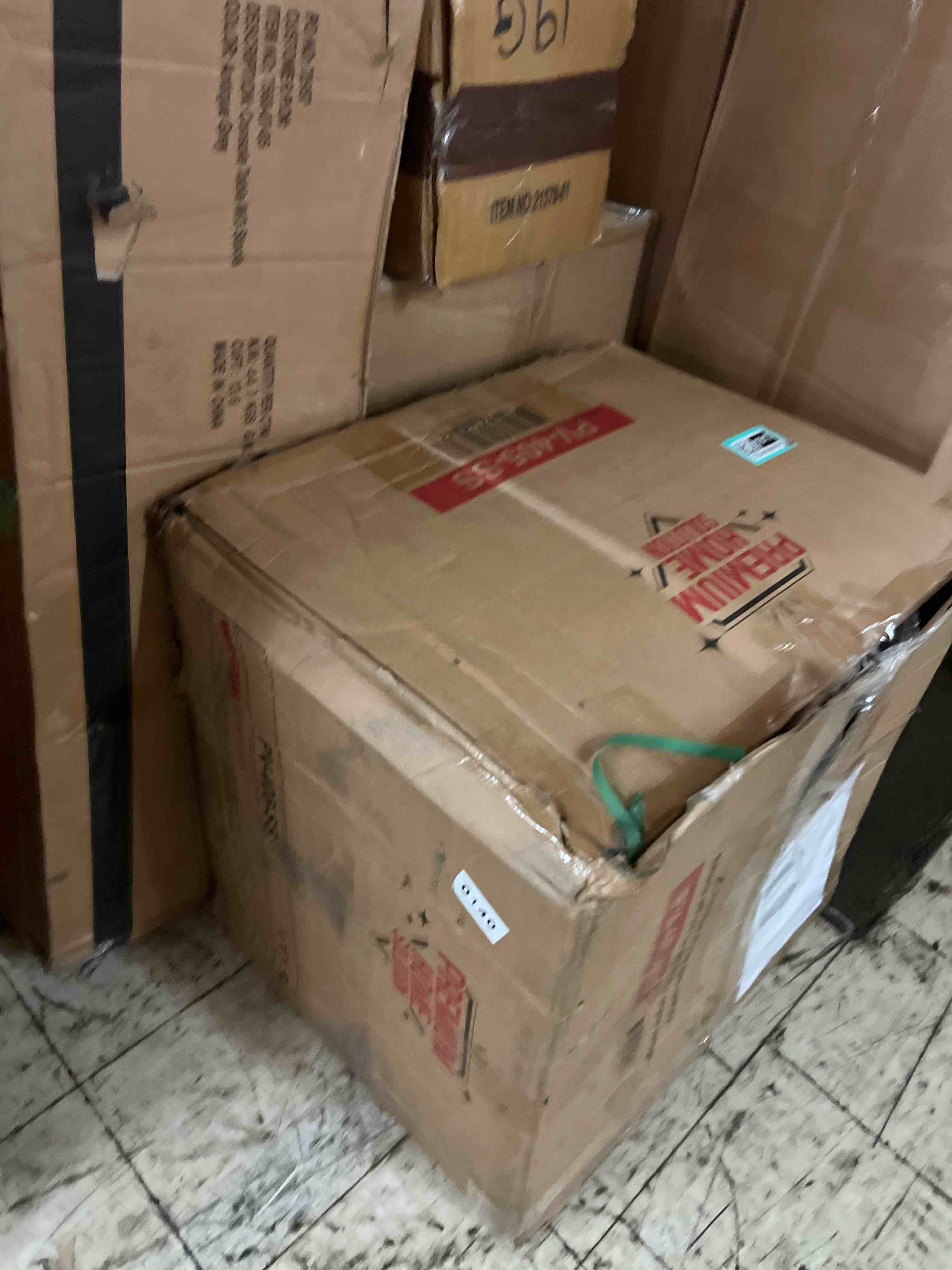 https://s3.amazonaws.com/lotting-images-prod/phillipi/TEA1801917_1756947511228.jpeg