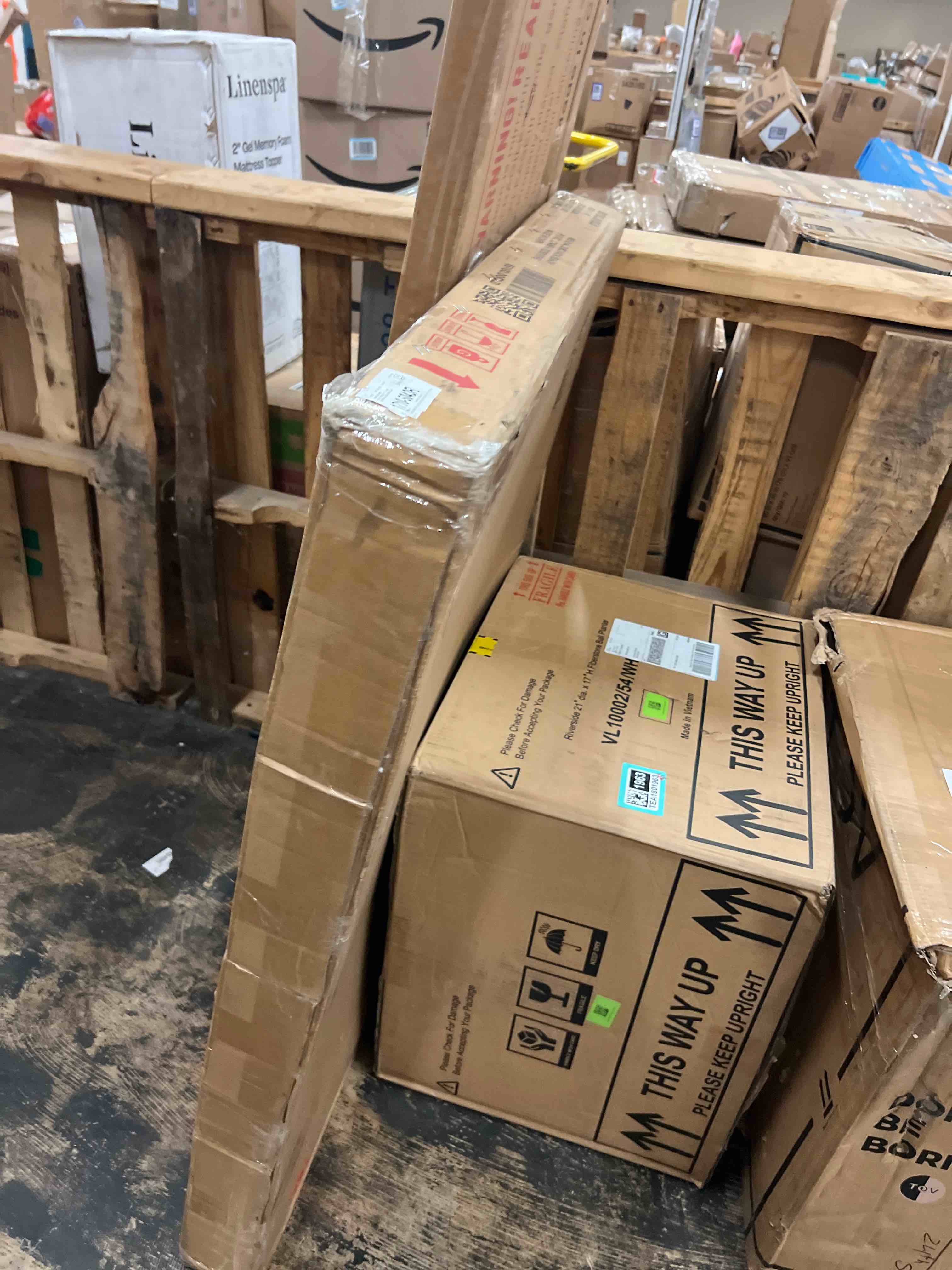 https://s3.amazonaws.com/lotting-images-prod/phillipi/TEA1801962_1757097498091.jpeg