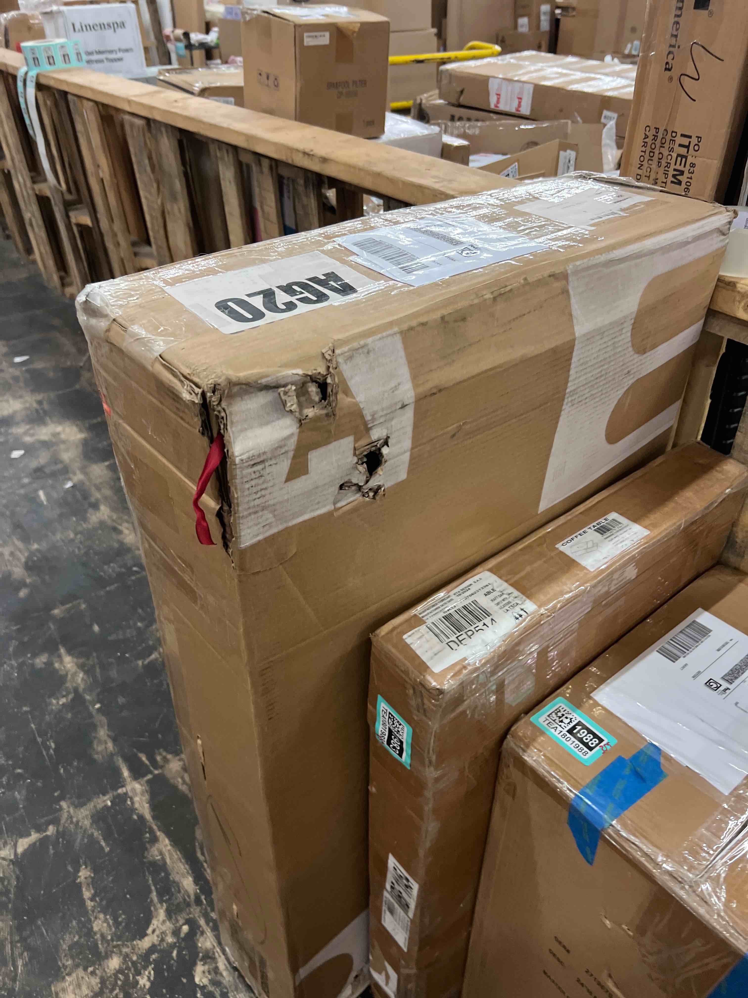 https://s3.amazonaws.com/lotting-images-prod/phillipi/TEA1801966_1757096079152.jpeg