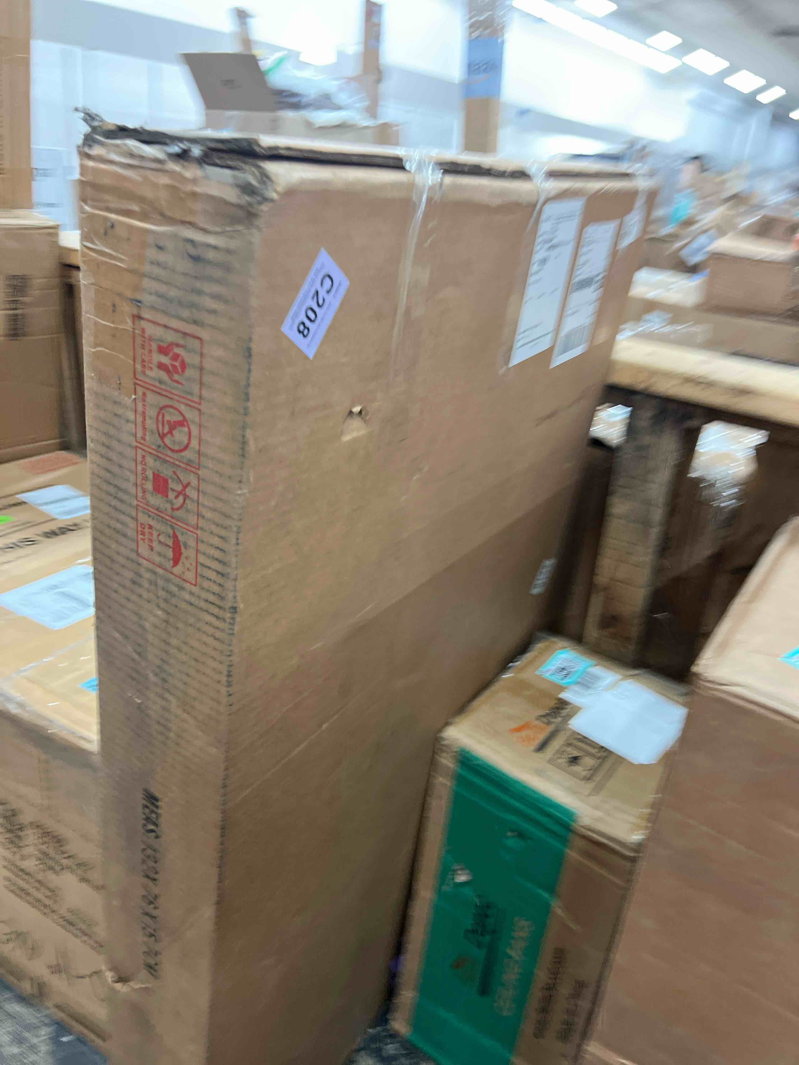 https://s3.amazonaws.com/lotting-images-prod/phillipi/TEA1801978_1757097182123.jpeg