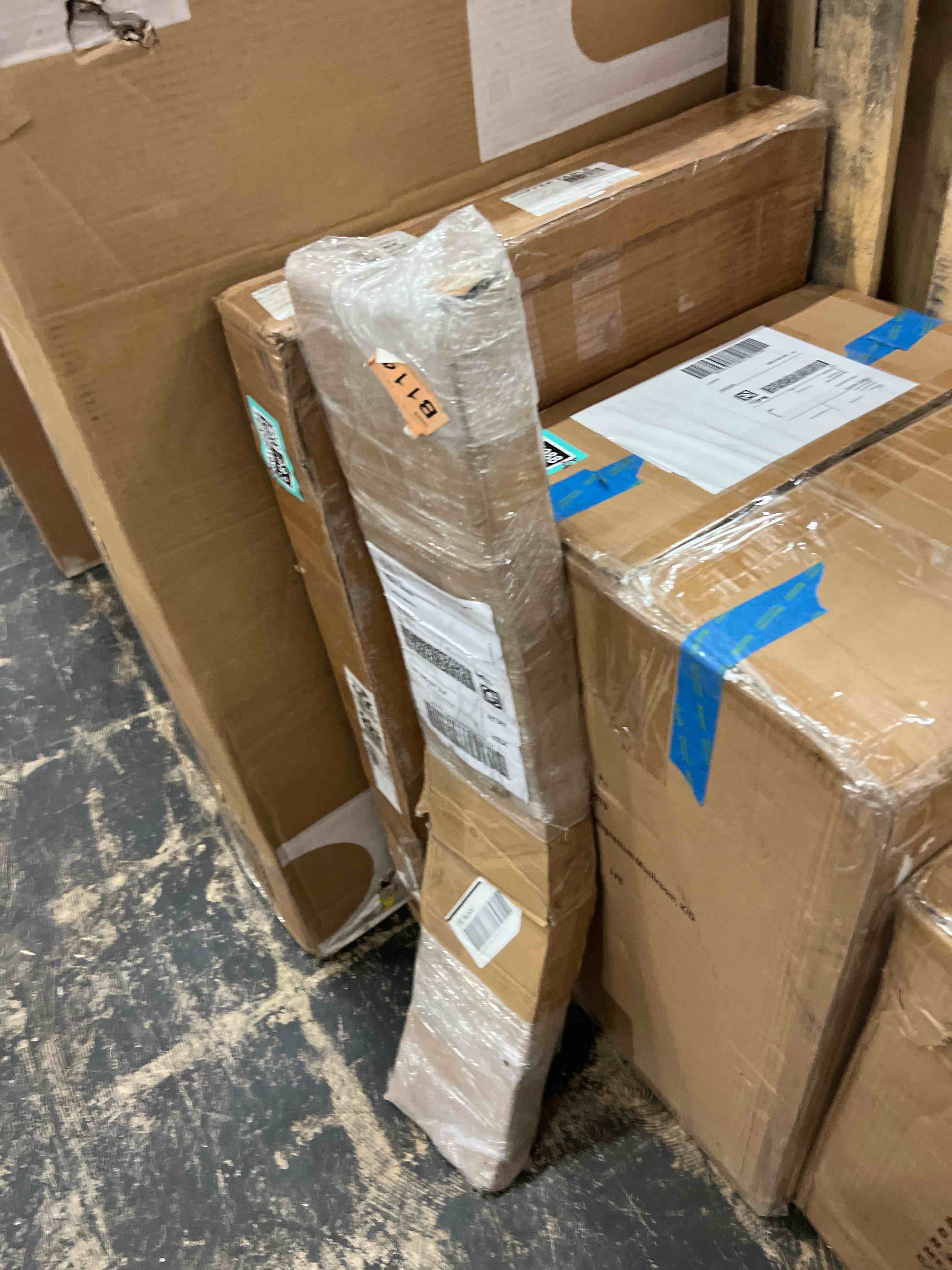 https://s3.amazonaws.com/lotting-images-prod/phillipi/TEA1801979_1757097097017.jpeg