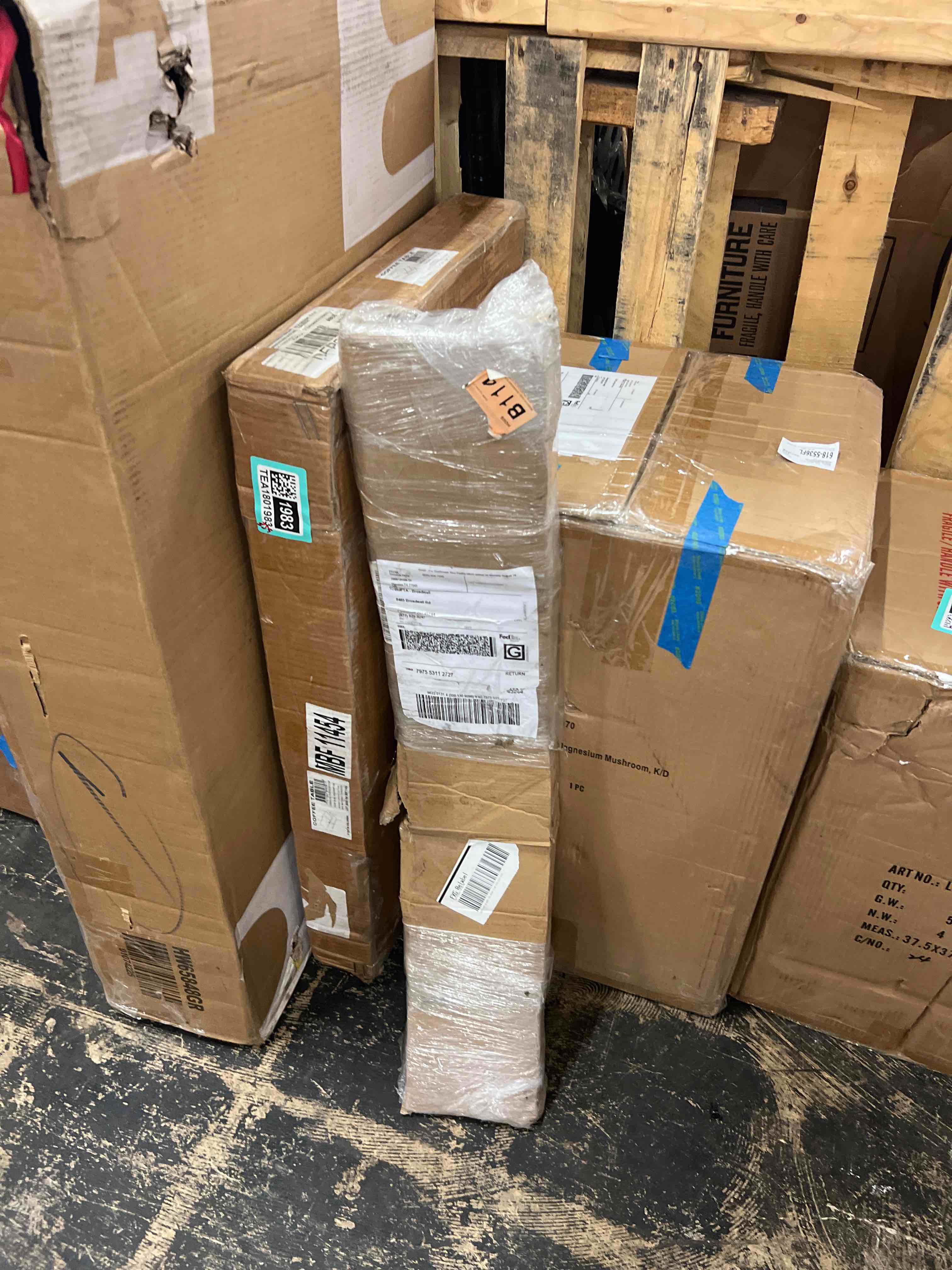 https://s3.amazonaws.com/lotting-images-prod/phillipi/TEA1801979_1757097101863.jpeg