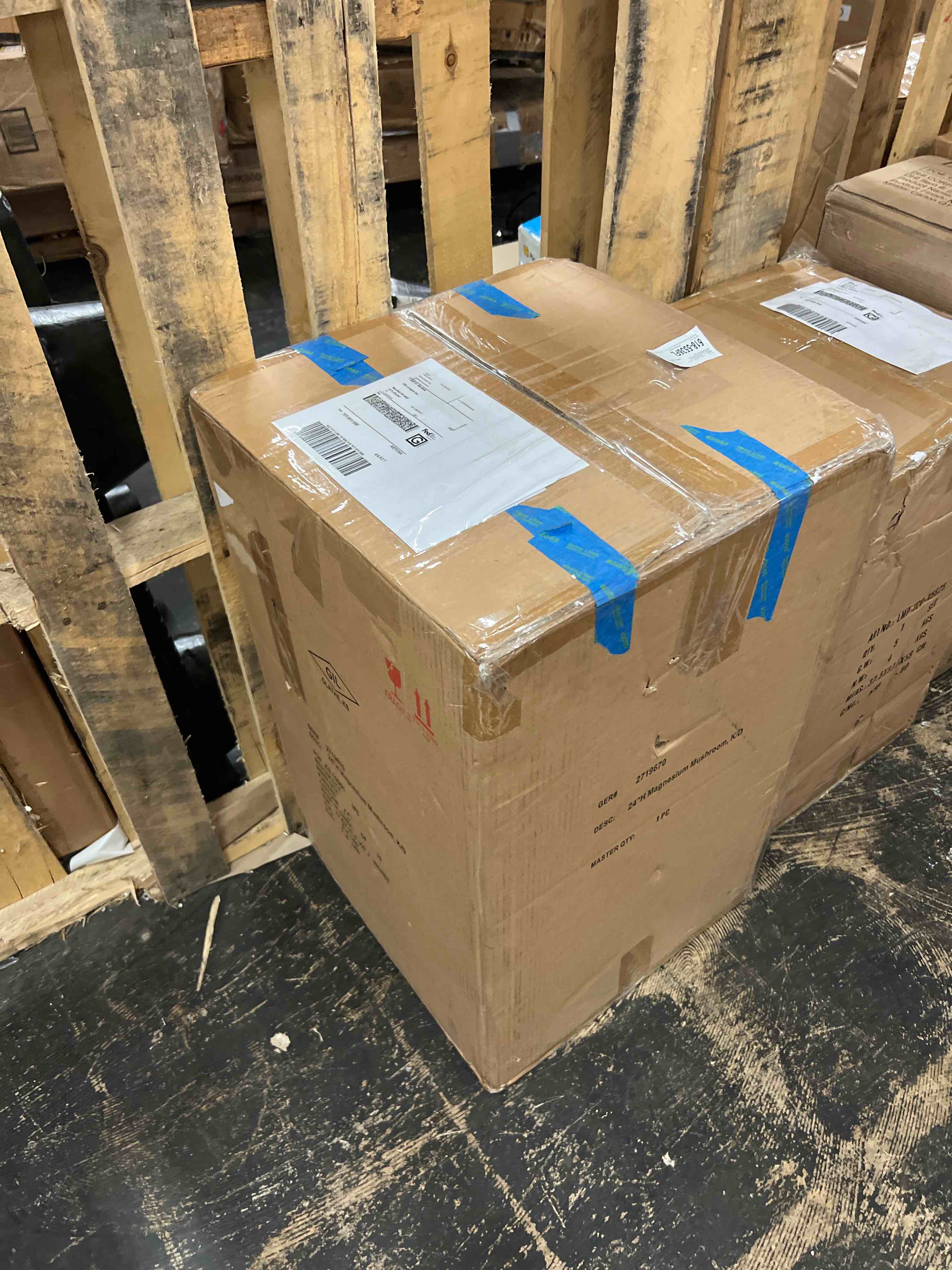 https://s3.amazonaws.com/lotting-images-prod/phillipi/TEA1801988_1757092375316.jpeg