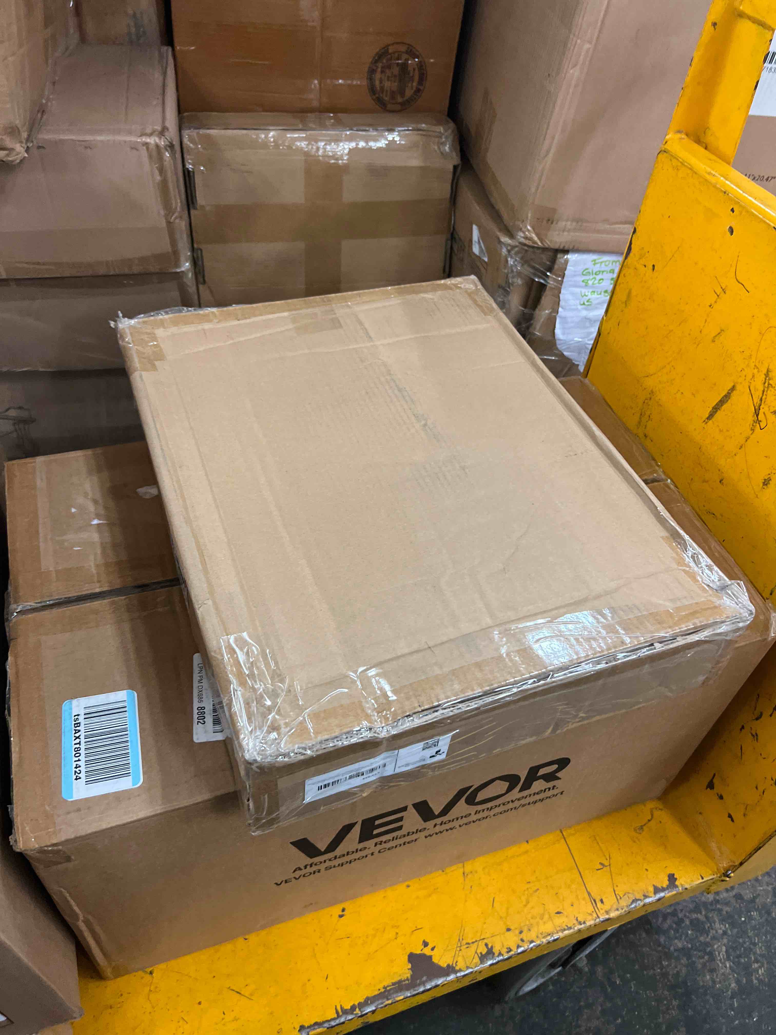 https://s3.amazonaws.com/lotting-images-prod/phillipi/TEA1802105_1757345428259.jpeg