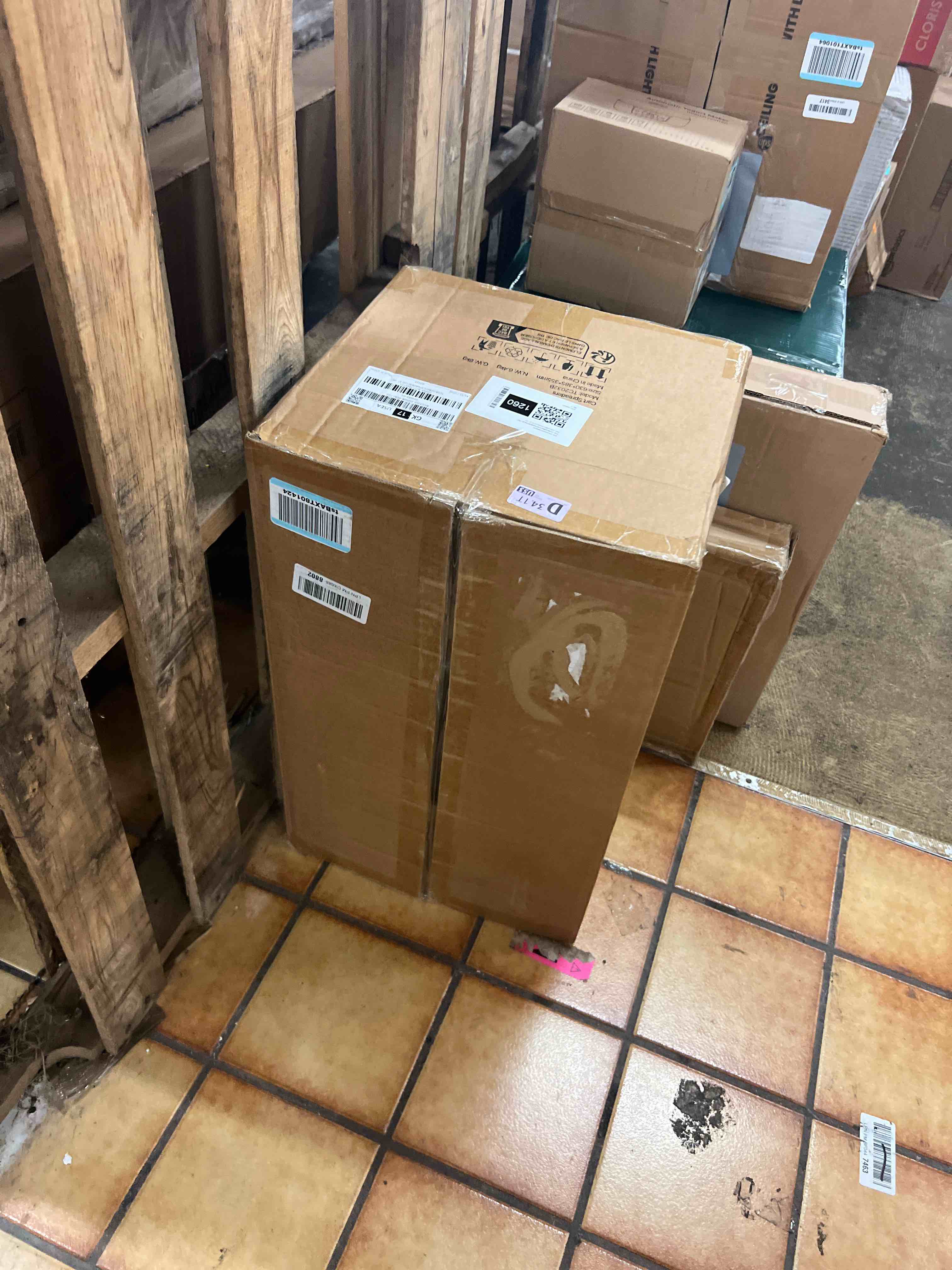 https://s3.amazonaws.com/lotting-images-prod/phillipi/TEA1802107_1757345834789.jpeg