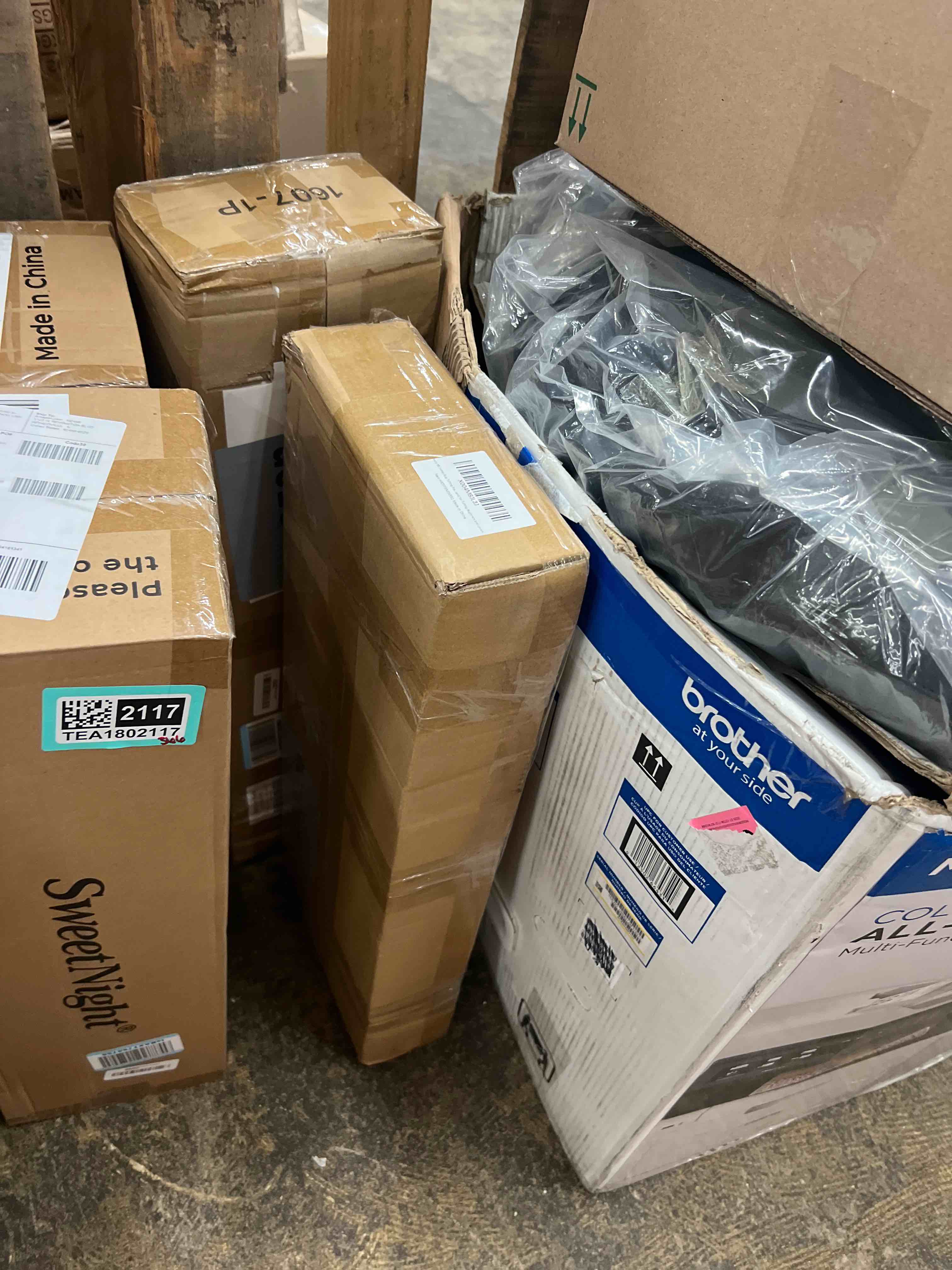 https://s3.amazonaws.com/lotting-images-prod/phillipi/TEA1802132_1757356212831.jpeg