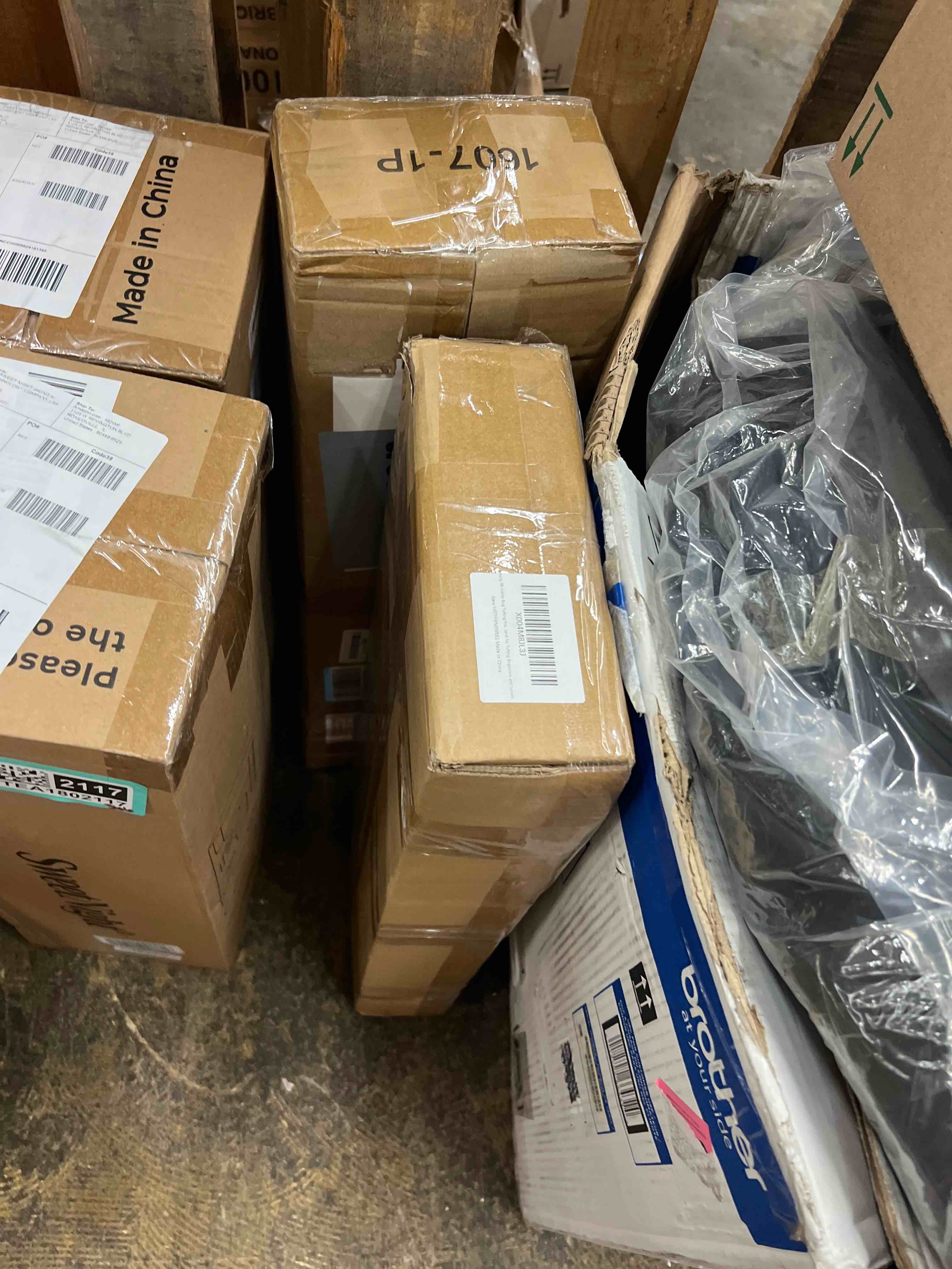 https://s3.amazonaws.com/lotting-images-prod/phillipi/TEA1802132_1757356214074.jpeg