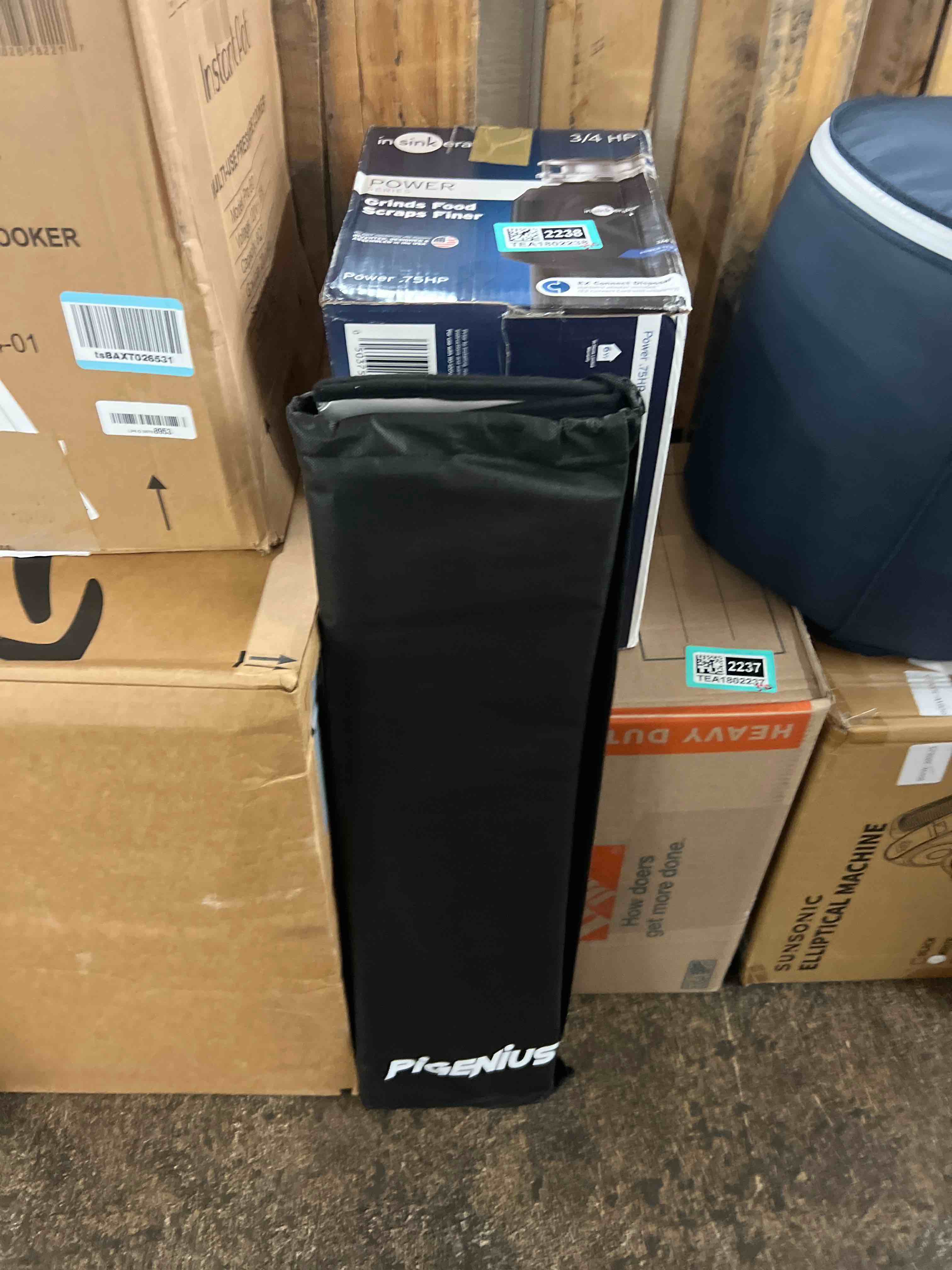 https://s3.amazonaws.com/lotting-images-prod/phillipi/TEA1802235_1757435601300.jpeg