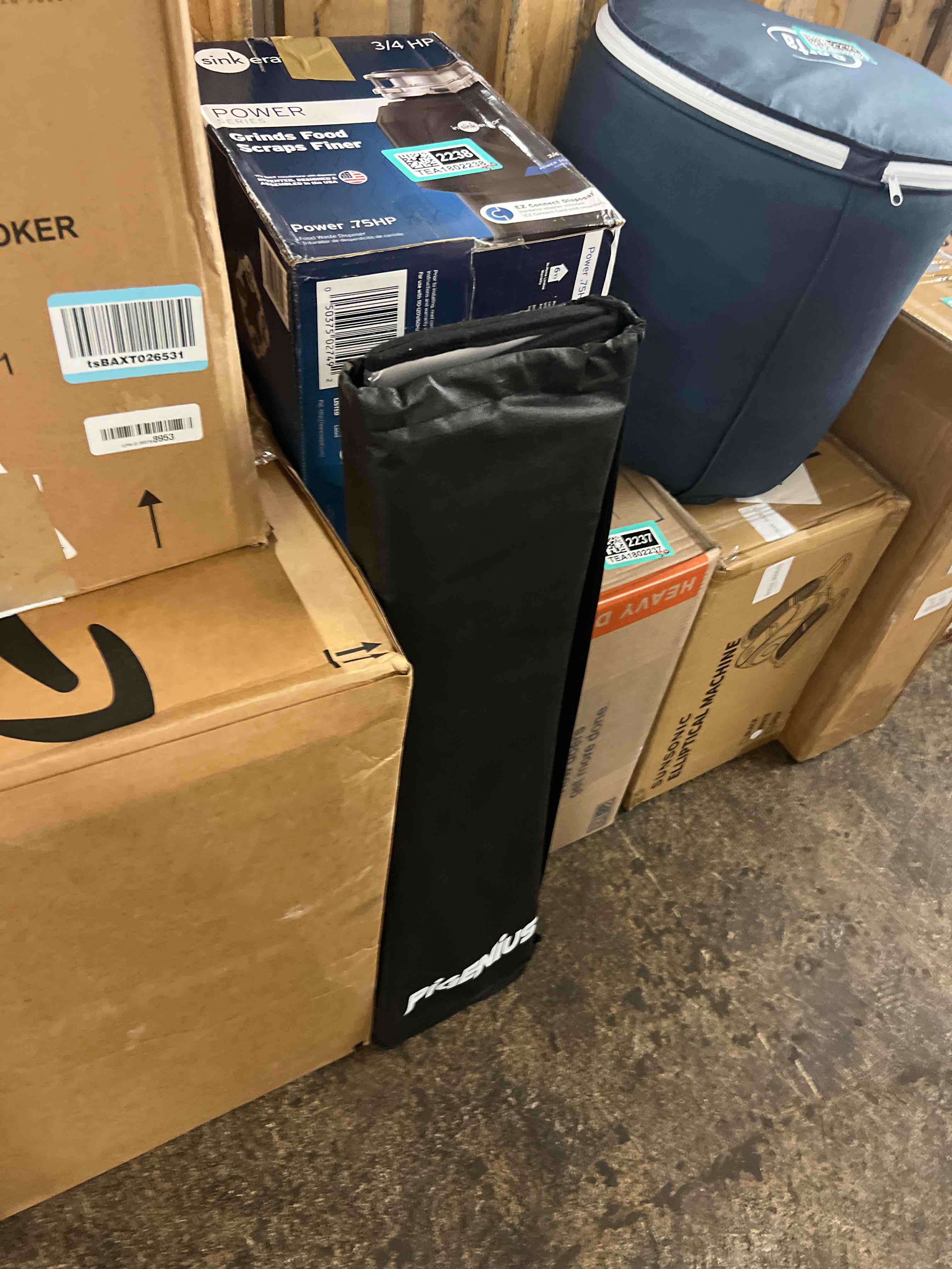 https://s3.amazonaws.com/lotting-images-prod/phillipi/TEA1802235_1757435602586.jpeg