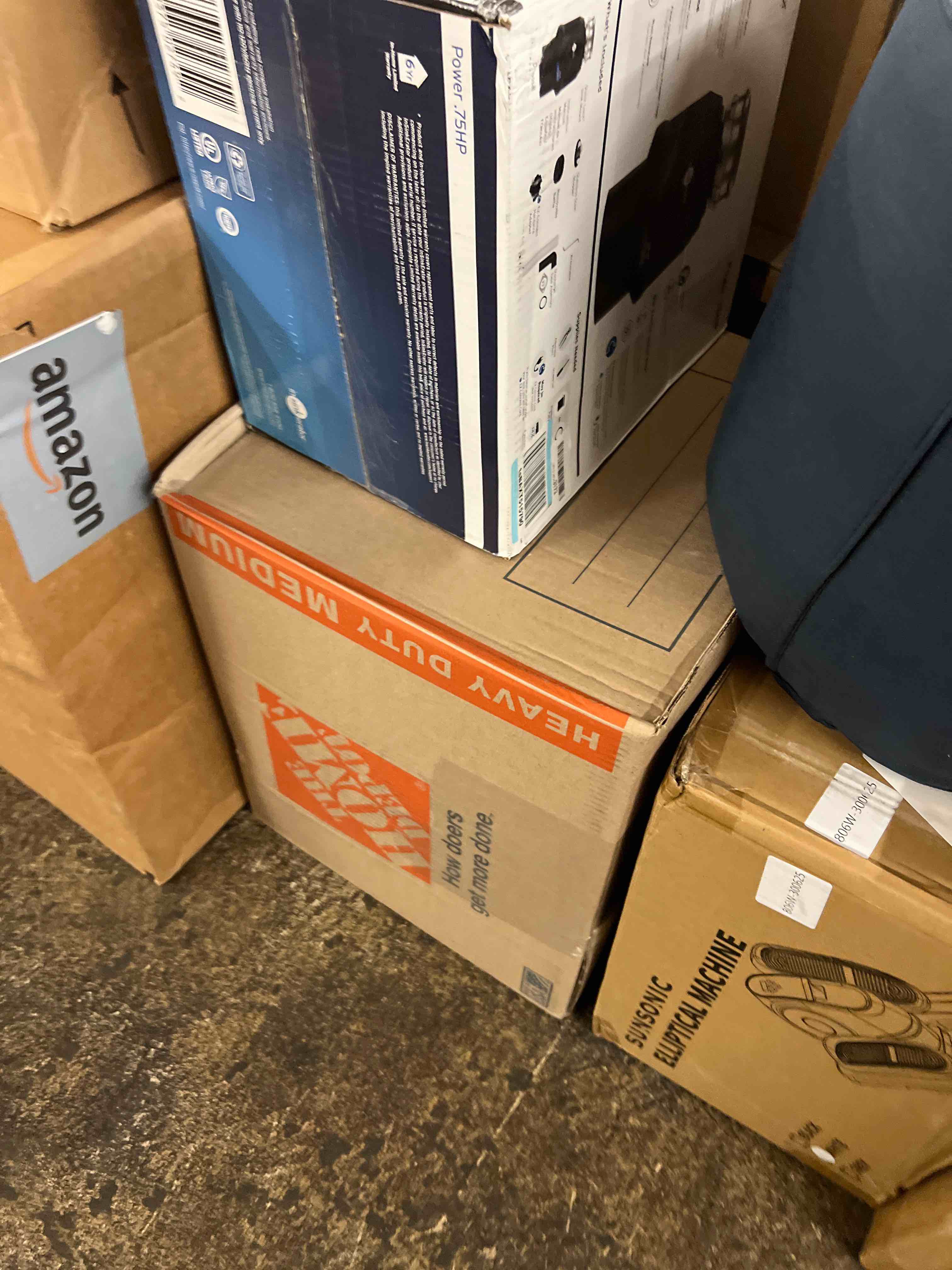 https://s3.amazonaws.com/lotting-images-prod/phillipi/TEA1802237_1757435528748.jpeg