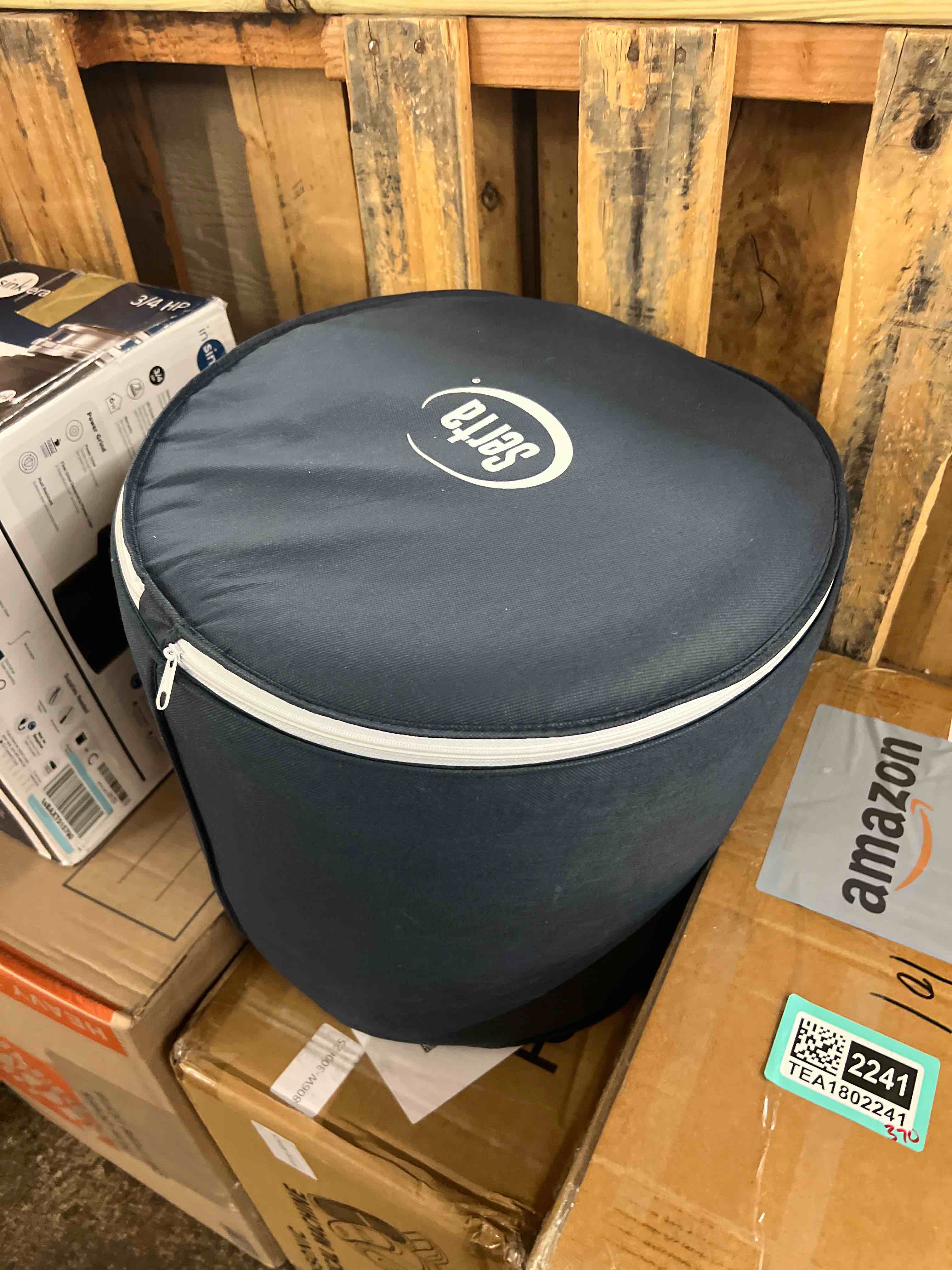 https://s3.amazonaws.com/lotting-images-prod/phillipi/TEA1802239_1757435449246.jpeg