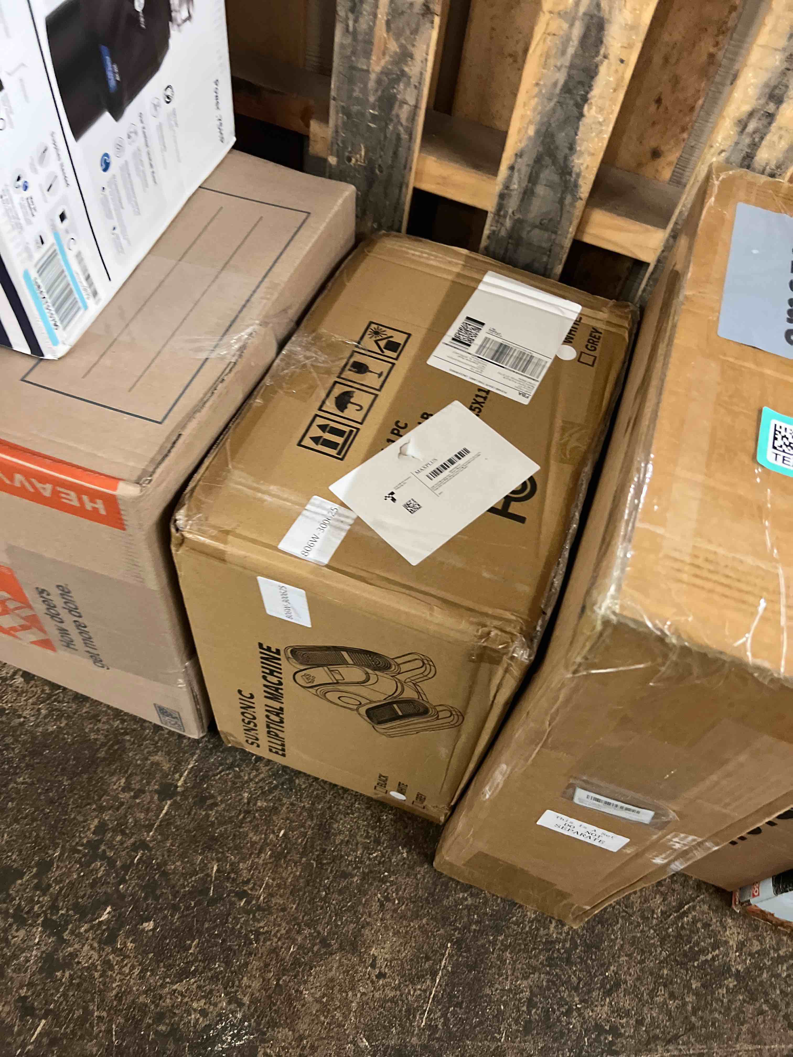 https://s3.amazonaws.com/lotting-images-prod/phillipi/TEA1802240_1757435384545.jpeg