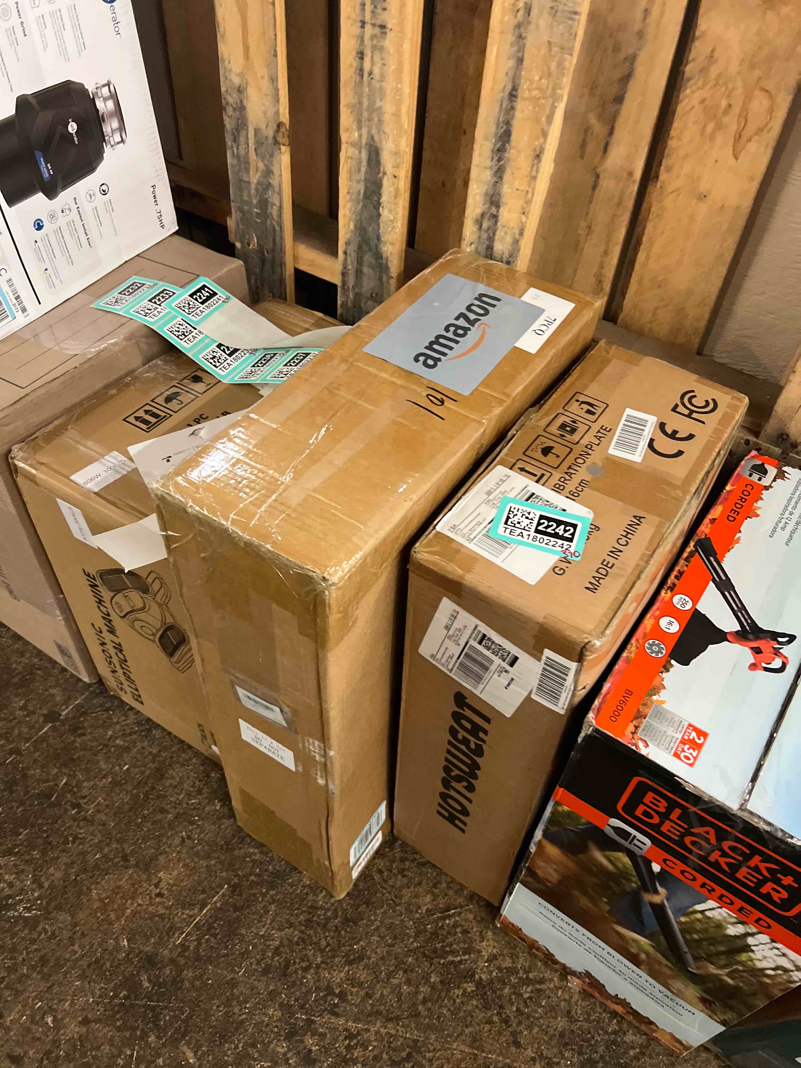 https://s3.amazonaws.com/lotting-images-prod/phillipi/TEA1802241_1757435327448.jpeg