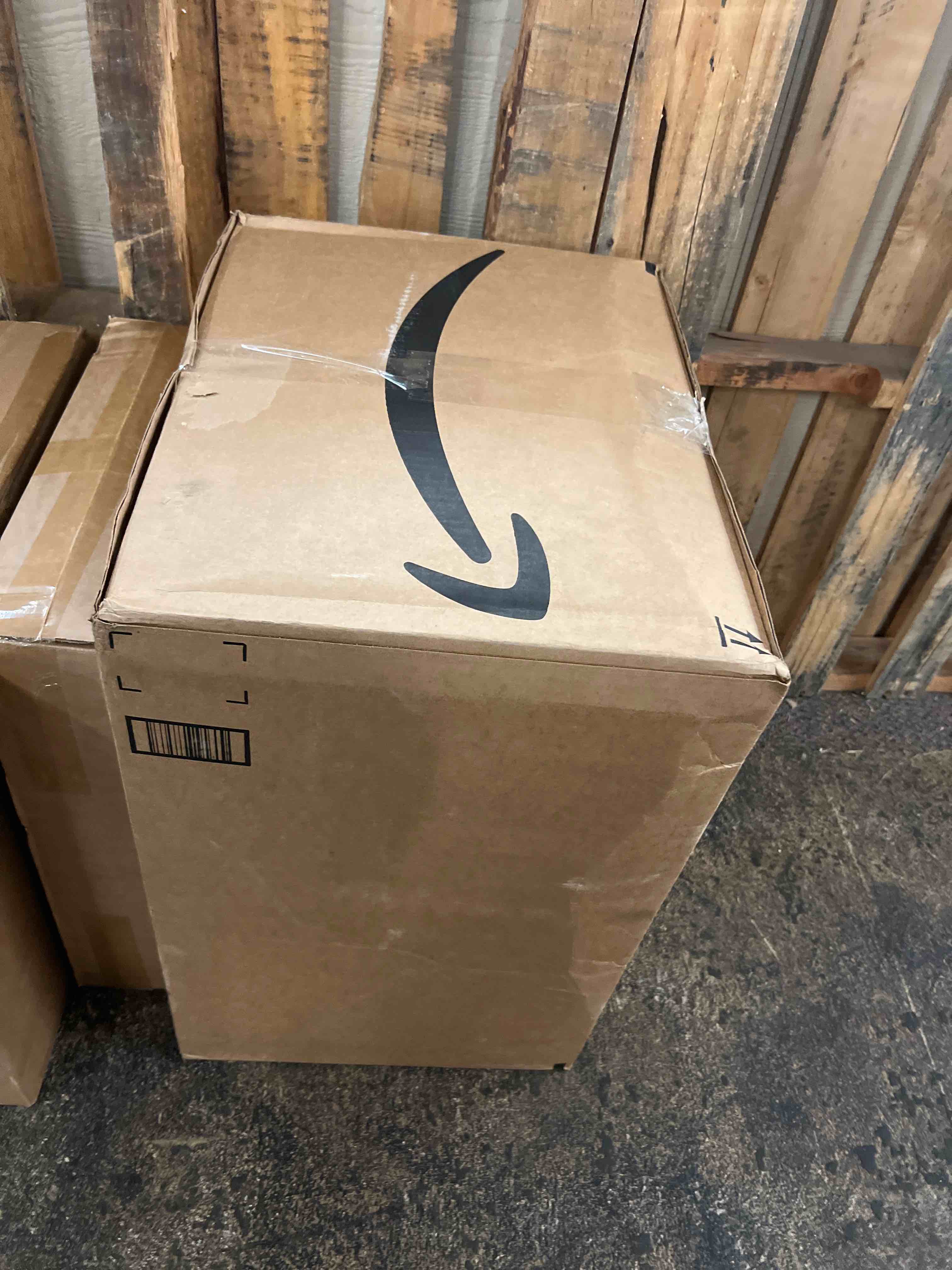 https://s3.amazonaws.com/lotting-images-prod/phillipi/TEA1802249_1757433606090.jpeg