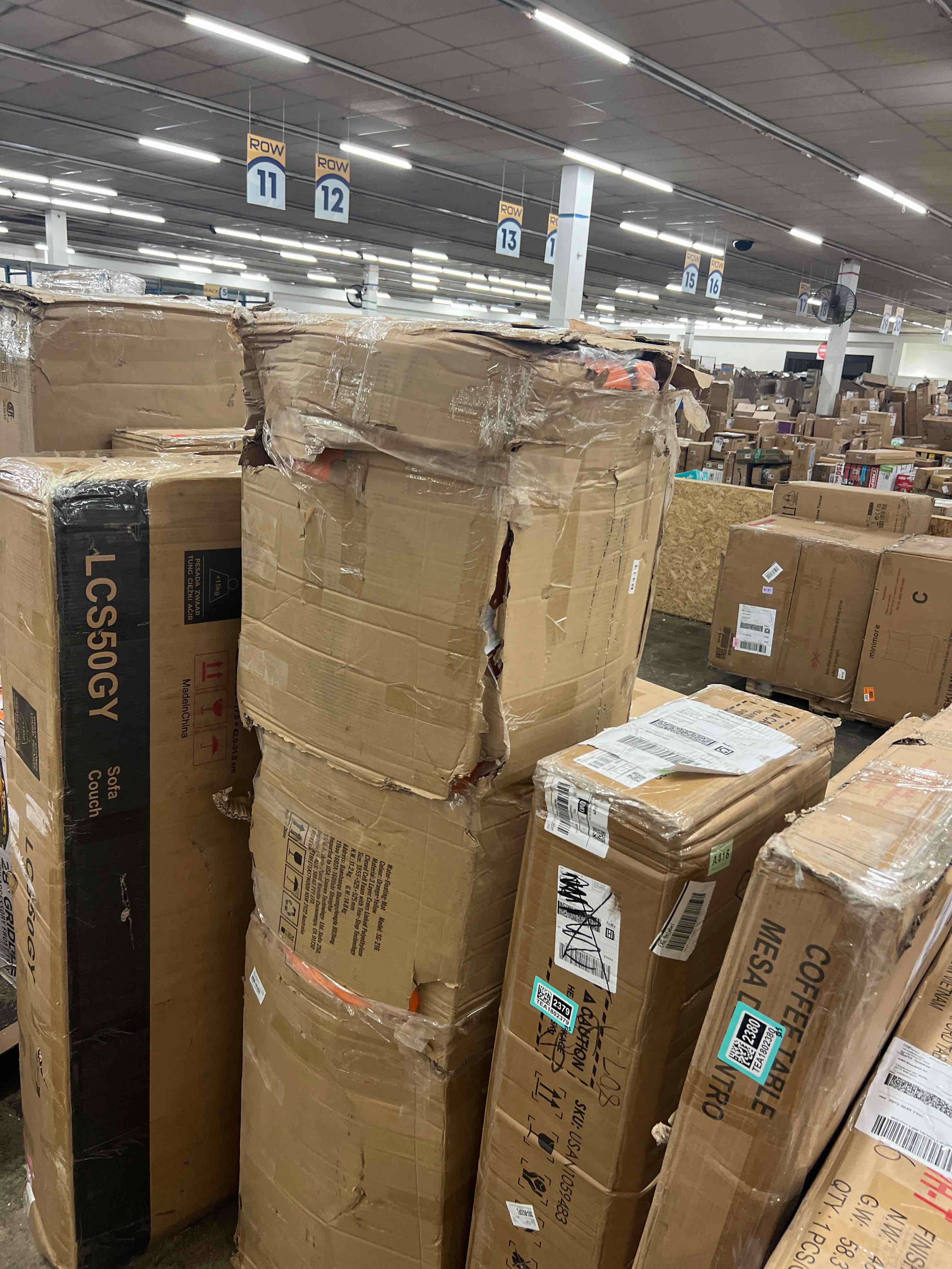 https://s3.amazonaws.com/lotting-images-prod/phillipi/TEA1802378_1757605683411.jpeg