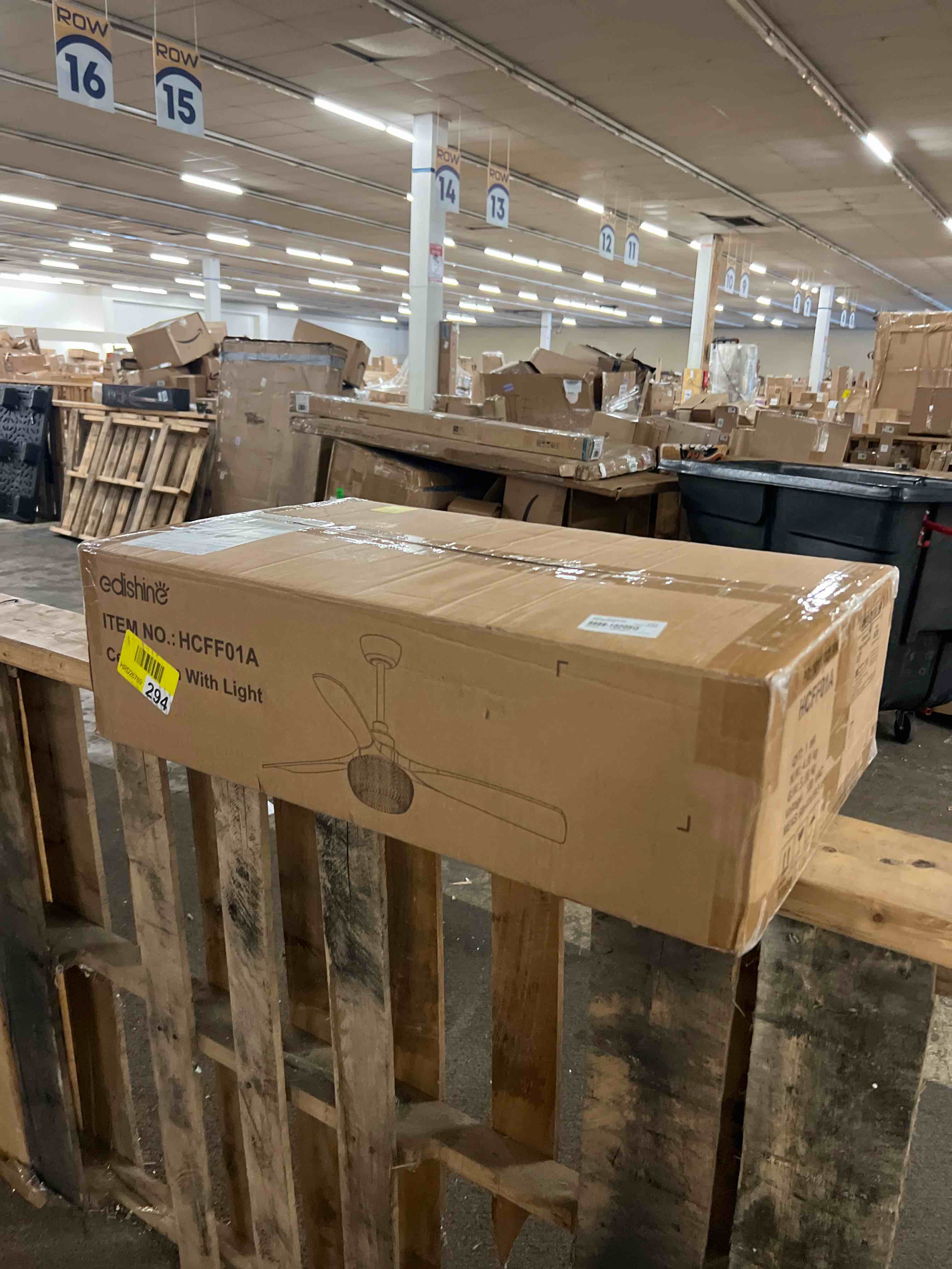 https://s3.amazonaws.com/lotting-images-prod/phillipi/TEA1802509_1758031809504.jpeg