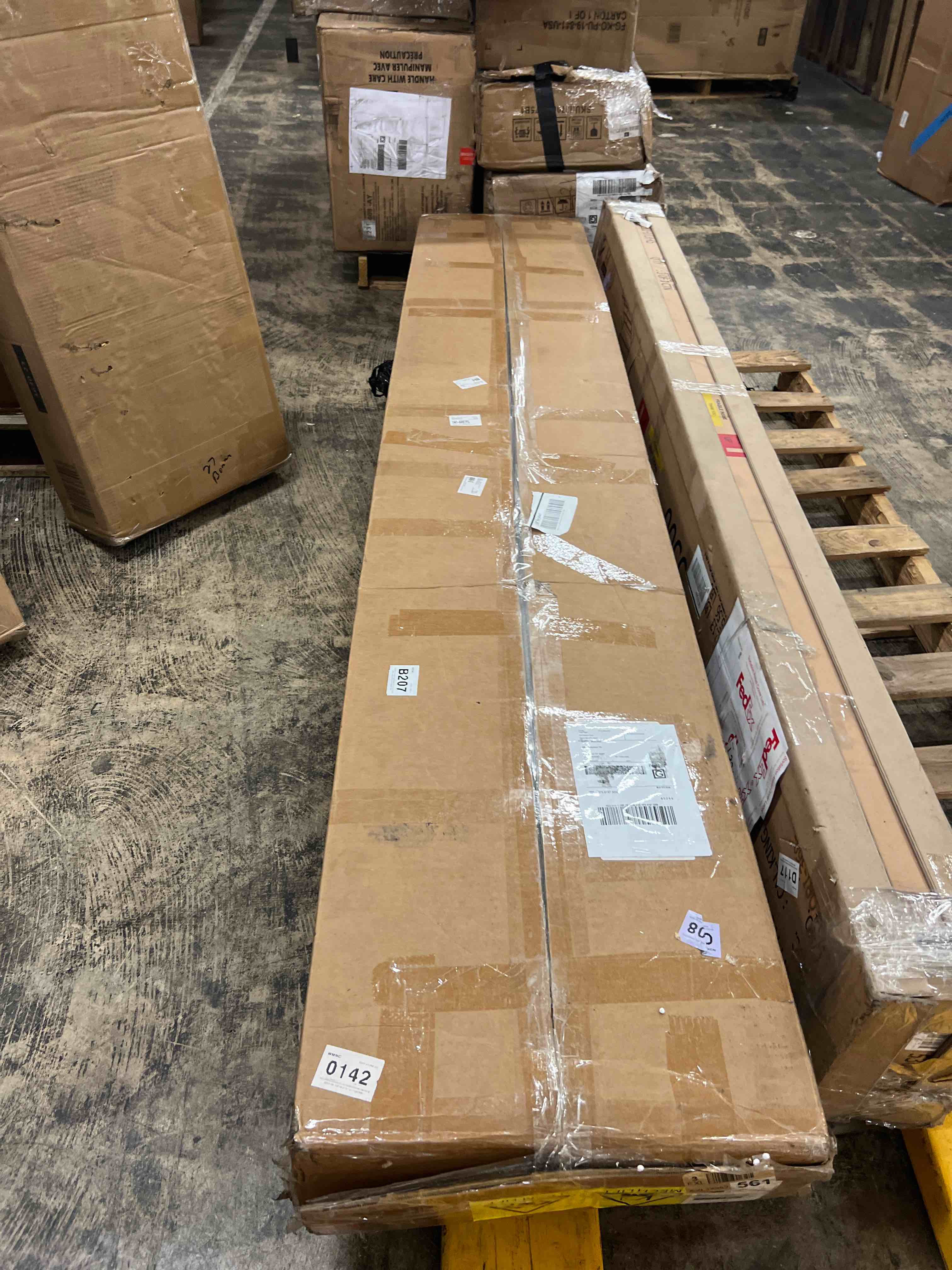 https://s3.amazonaws.com/lotting-images-prod/phillipi/TEA1802535_1758076509828.jpeg
