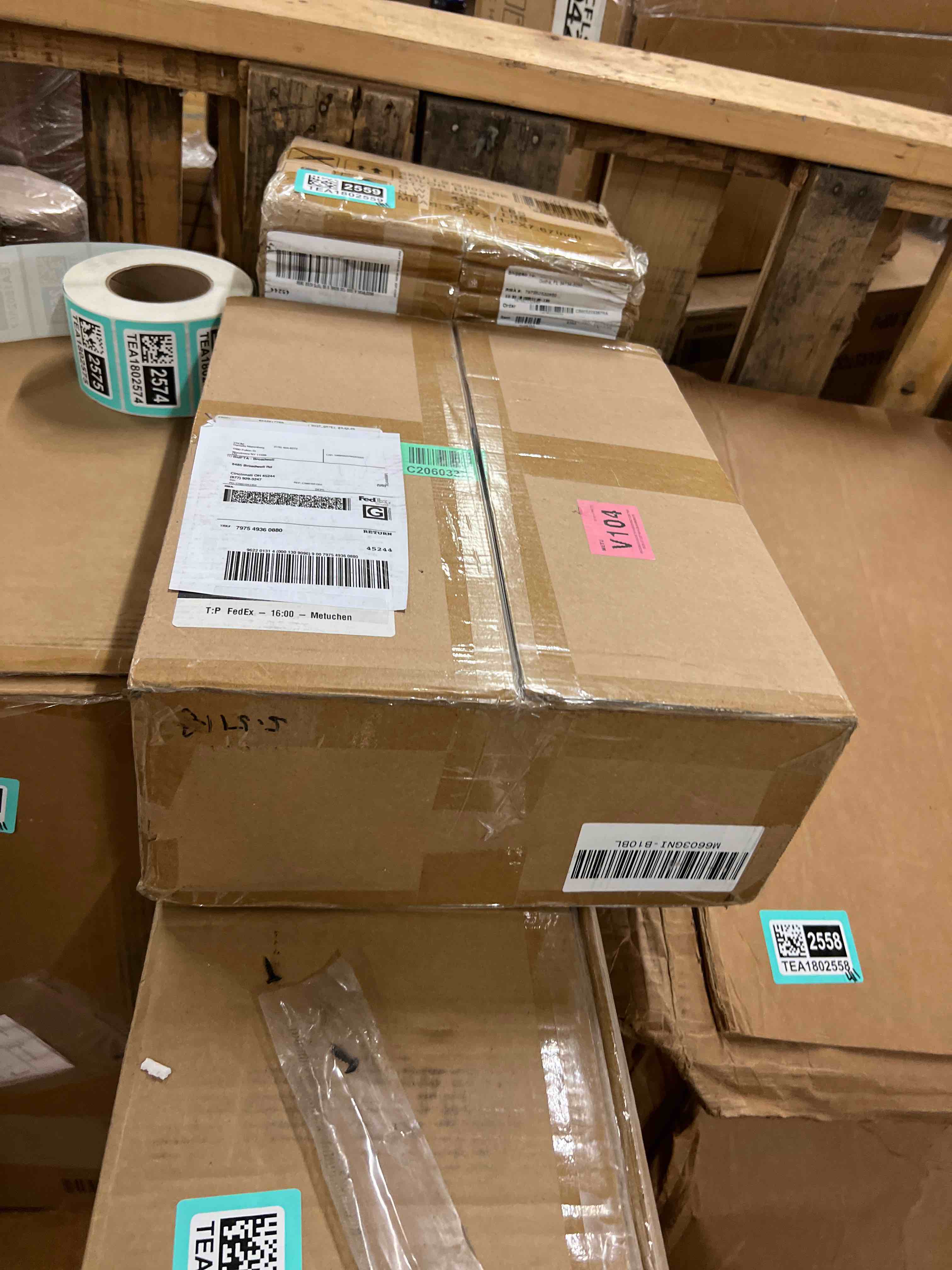 https://s3.amazonaws.com/lotting-images-prod/phillipi/TEA1802540_1758075862466.jpeg