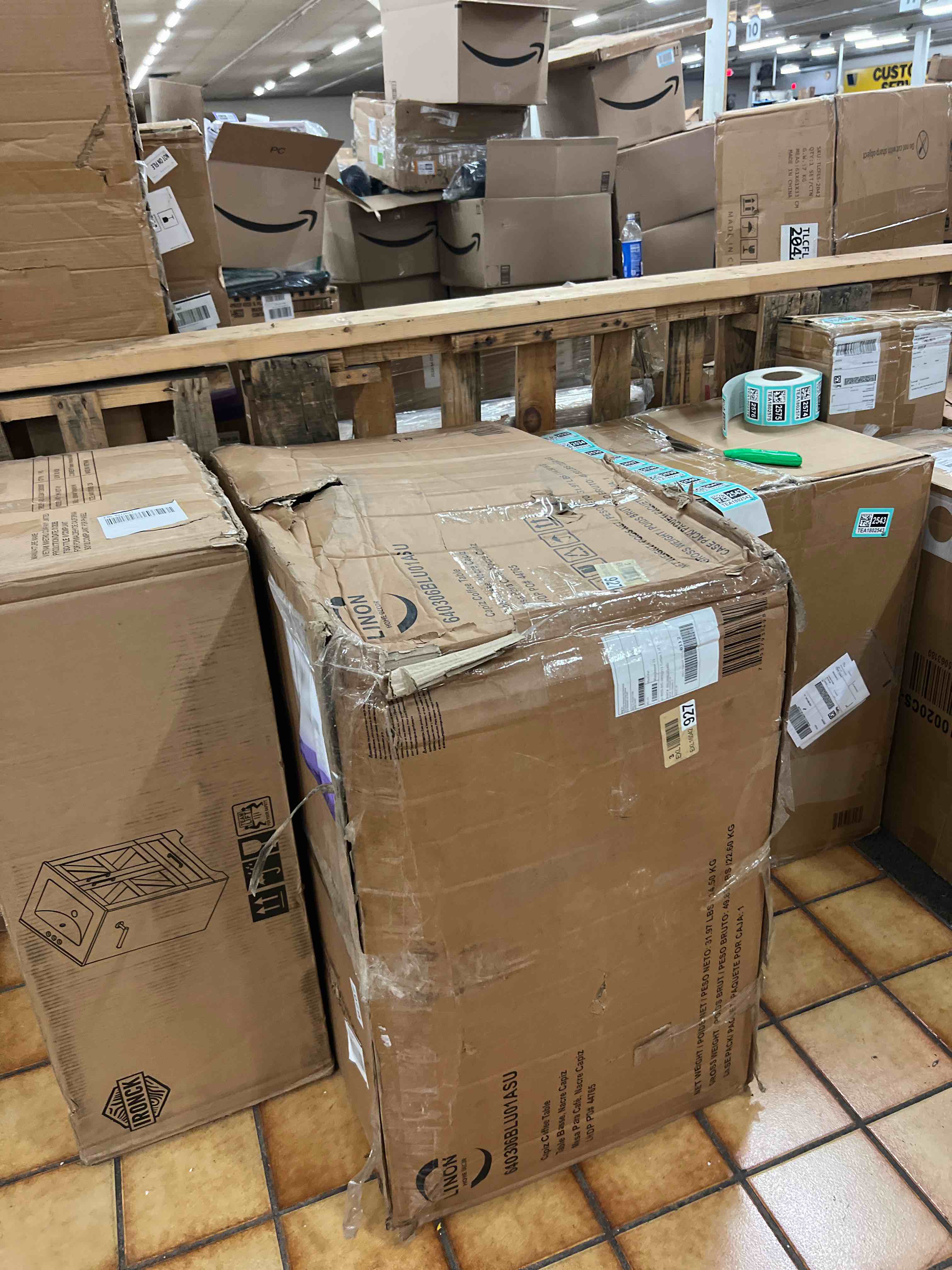 https://s3.amazonaws.com/lotting-images-prod/phillipi/TEA1802542_1758075496943.jpeg