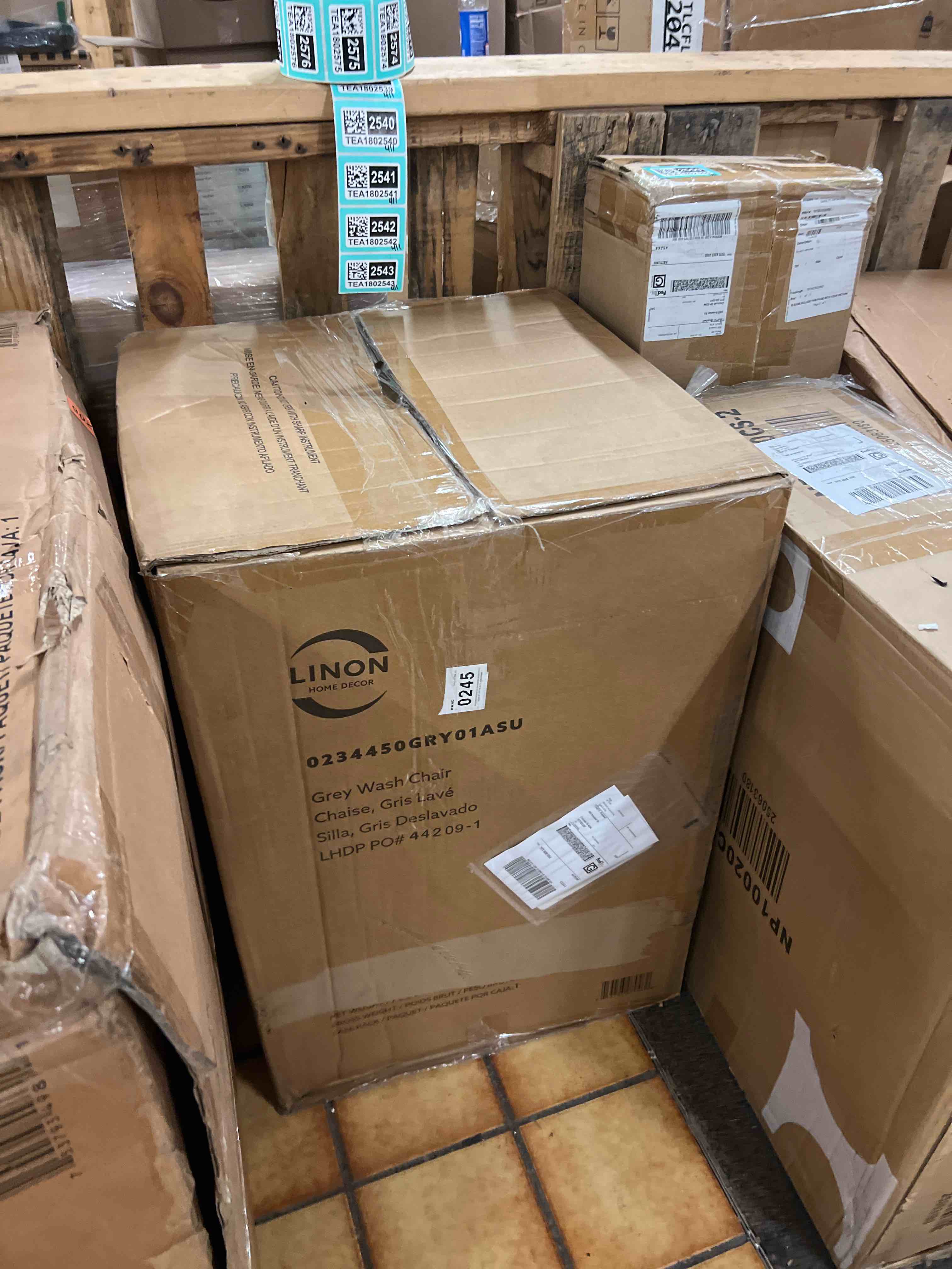 https://s3.amazonaws.com/lotting-images-prod/phillipi/TEA1802543_1758075259066.jpeg