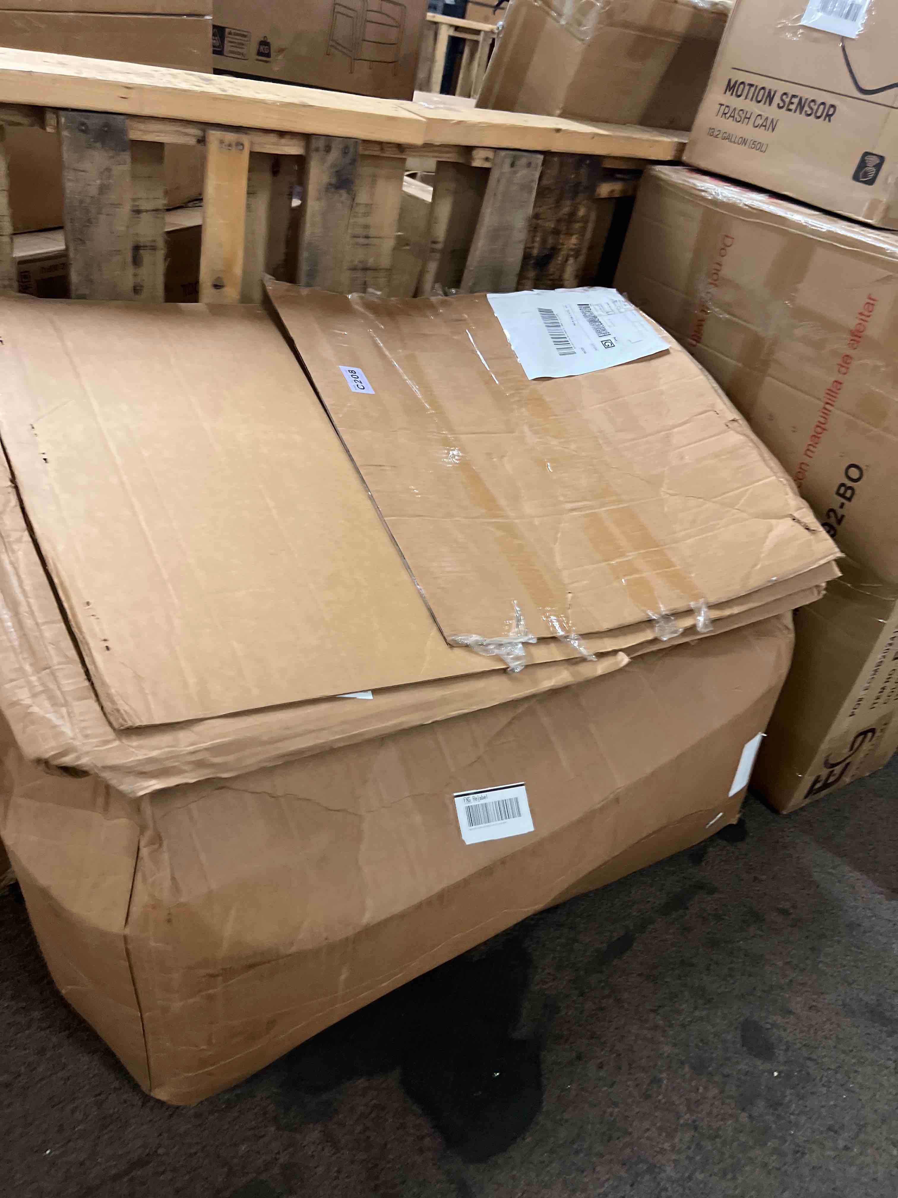 https://s3.amazonaws.com/lotting-images-prod/phillipi/TEA1802558_1758070888201.jpeg