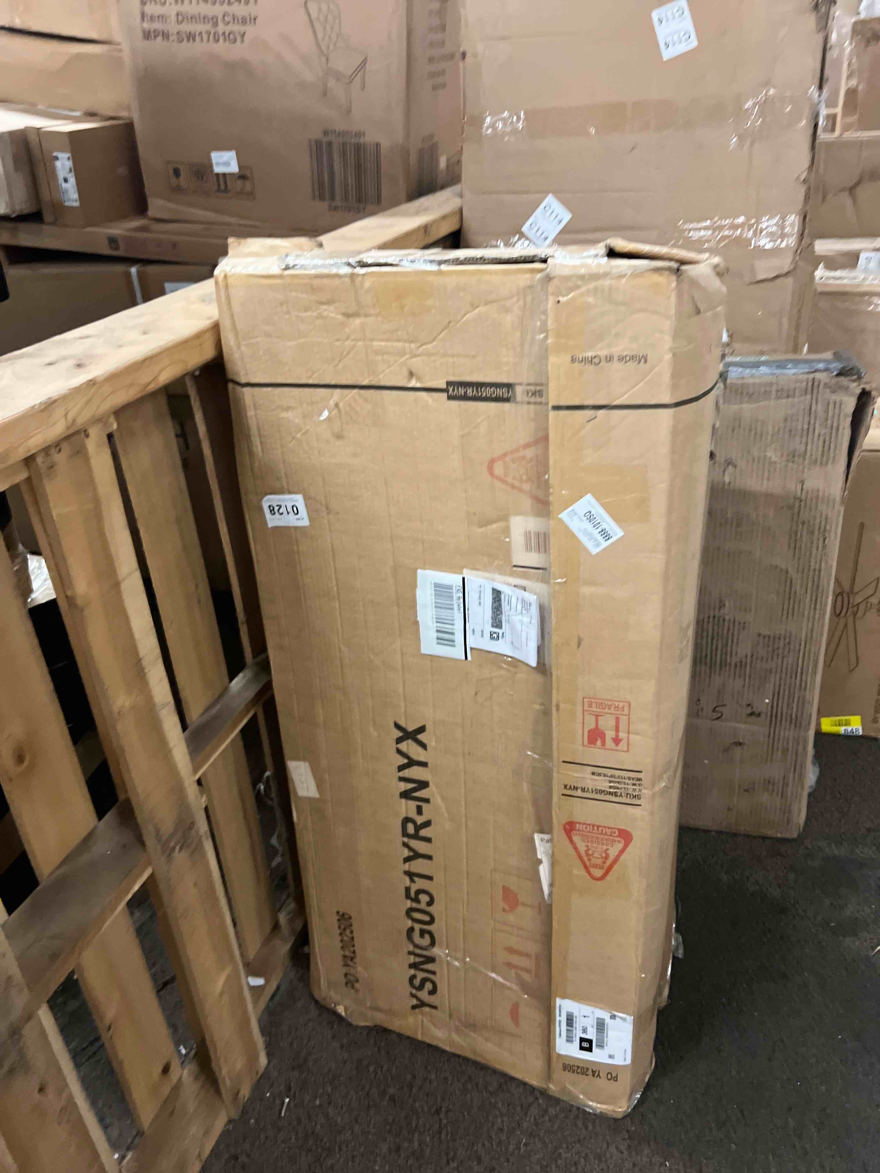 https://s3.amazonaws.com/lotting-images-prod/phillipi/TEA1802561_1758069519475.jpeg