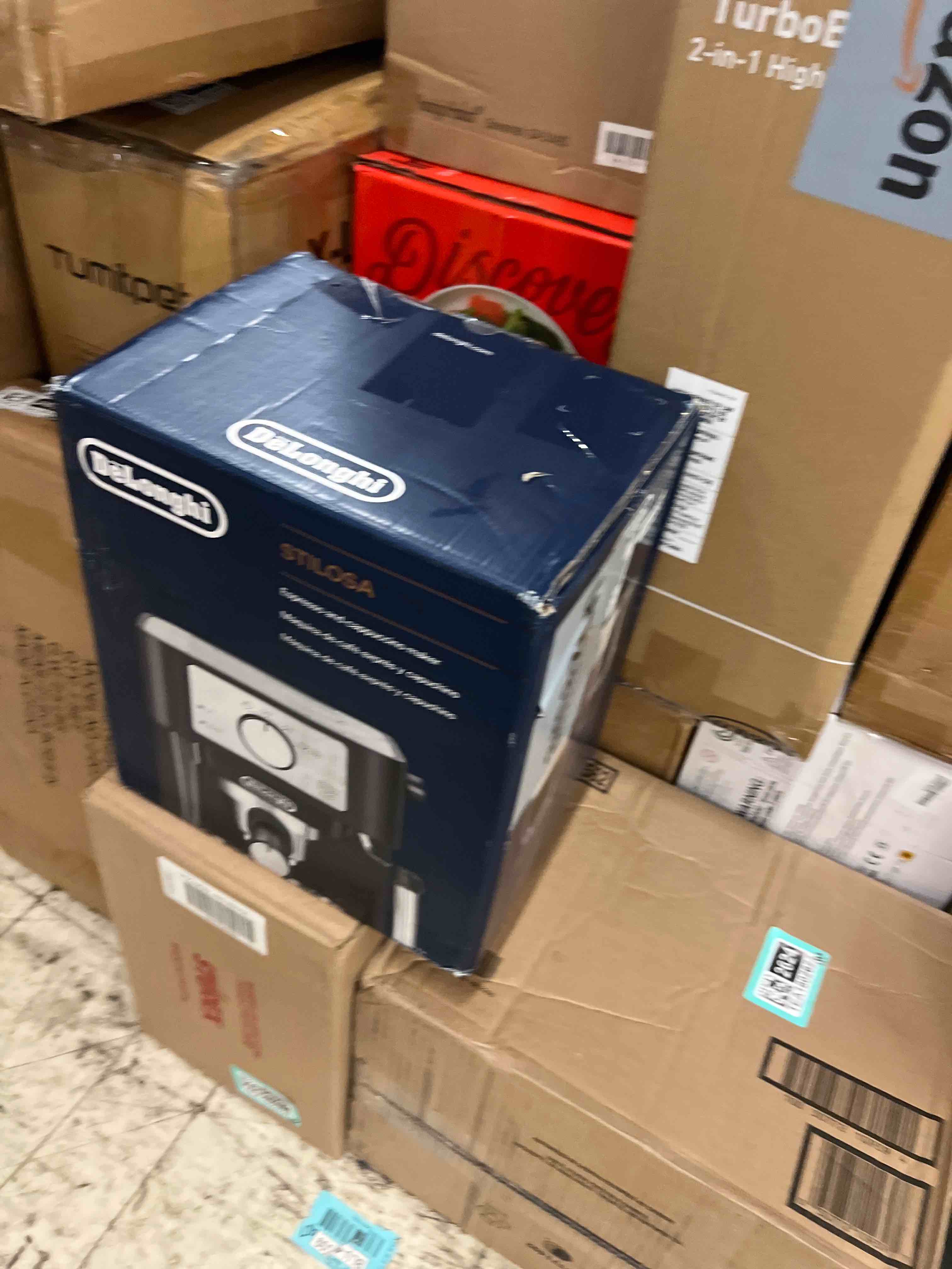 https://s3.amazonaws.com/lotting-images-prod/phillipi/TEA1802613_1758218219432.jpeg