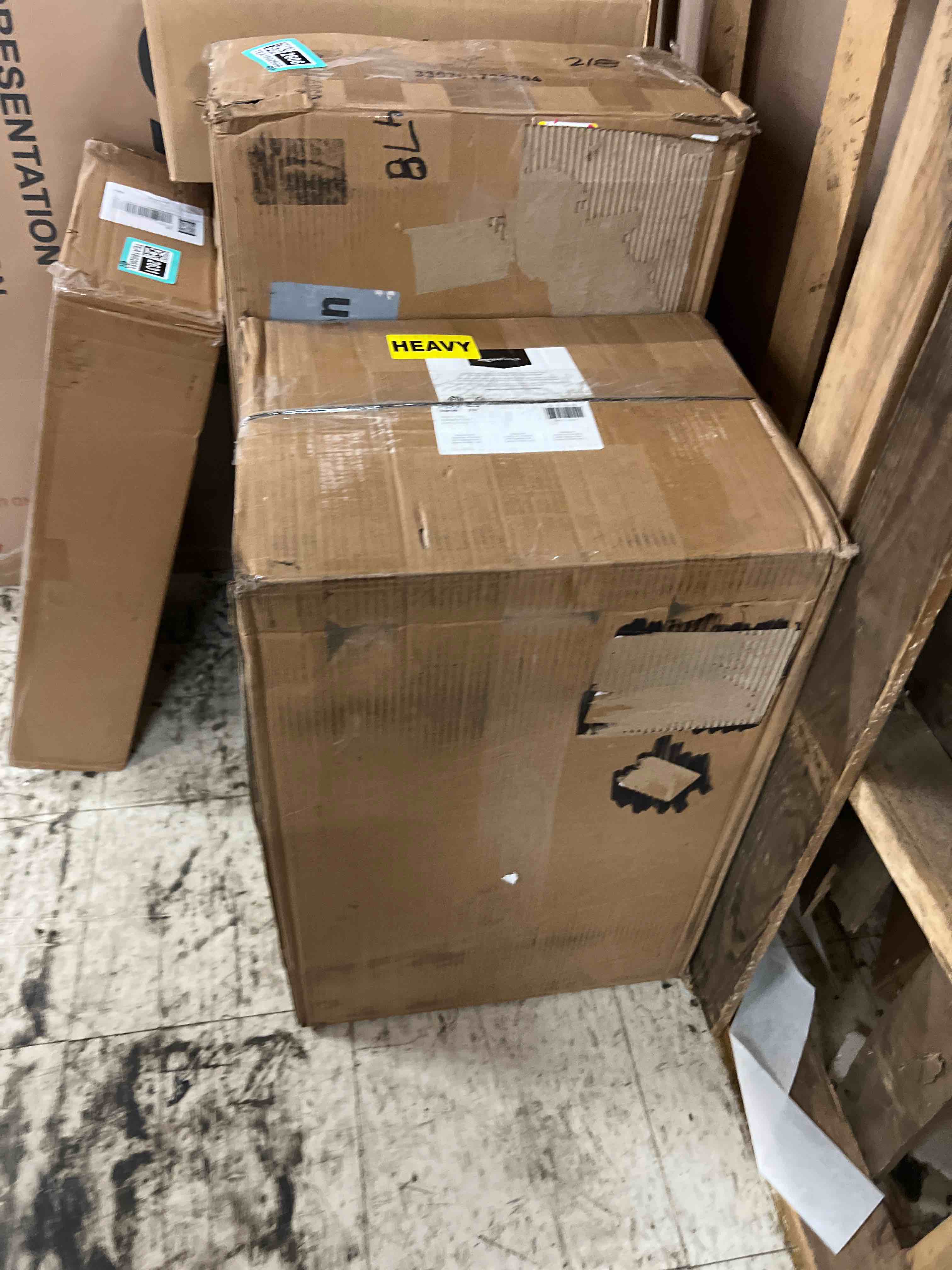 https://s3.amazonaws.com/lotting-images-prod/phillipi/TEA1802630_1758224073283.jpeg