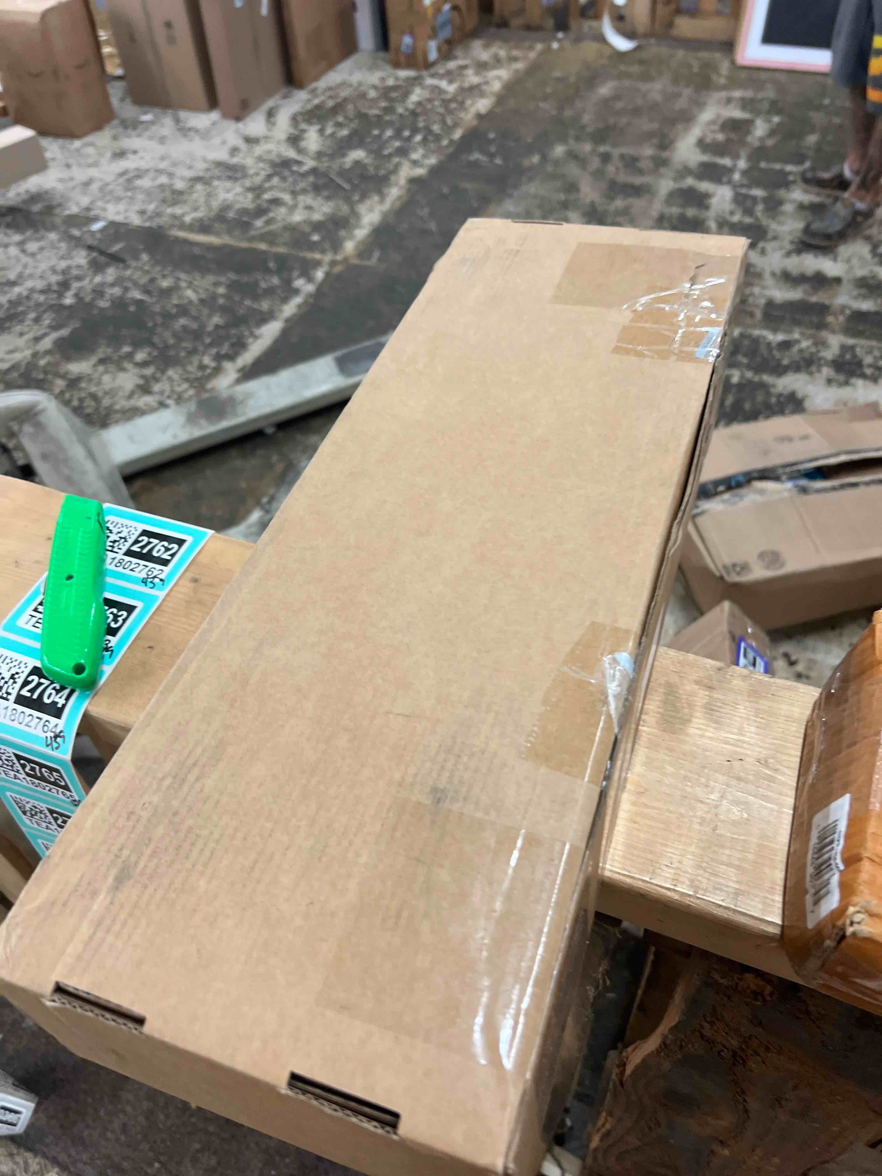 https://s3.amazonaws.com/lotting-images-prod/phillipi/TEA1802770_1758559544865.jpeg