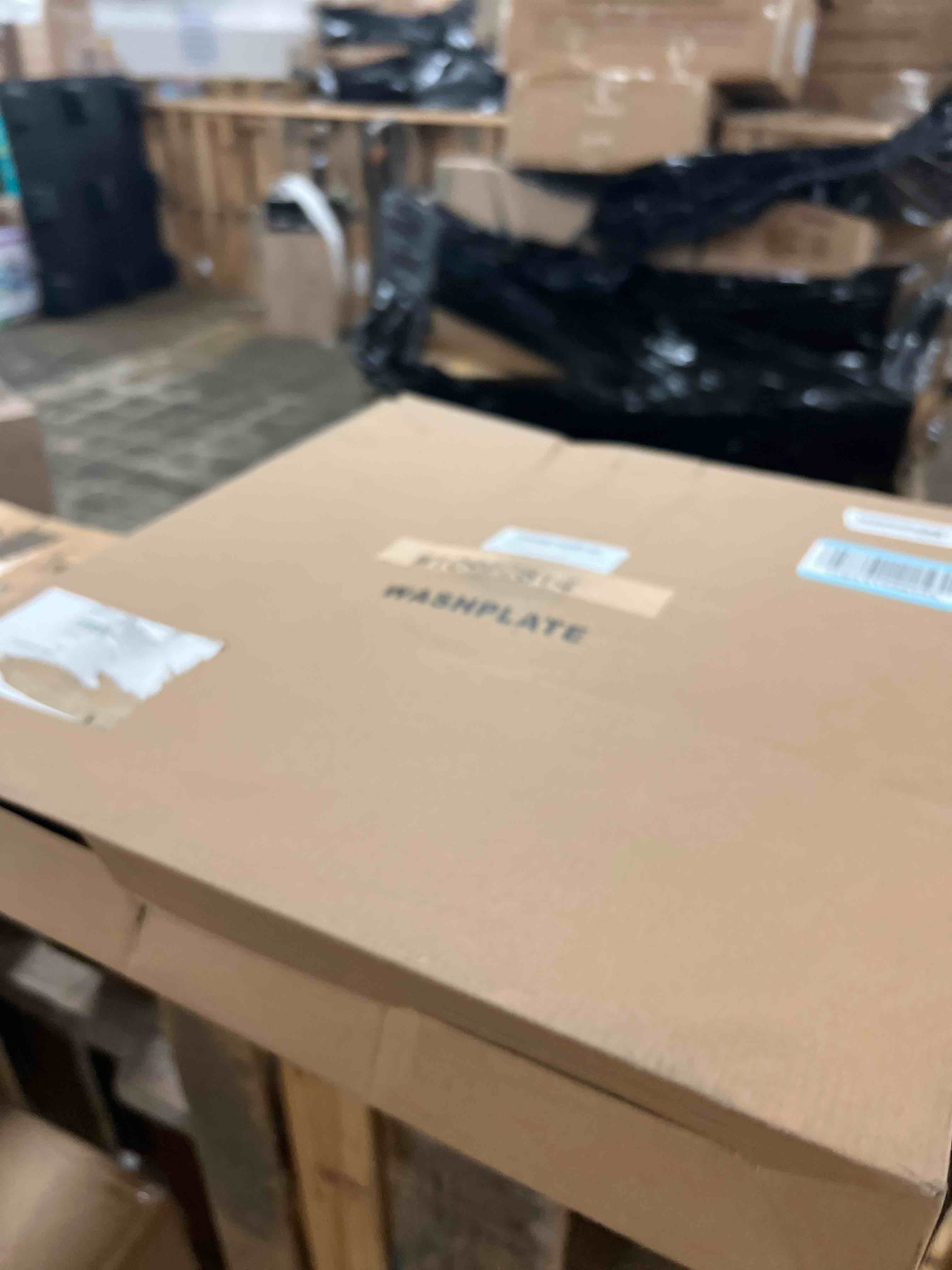 https://s3.amazonaws.com/lotting-images-prod/phillipi/TEA1802863_1758590290823.jpeg