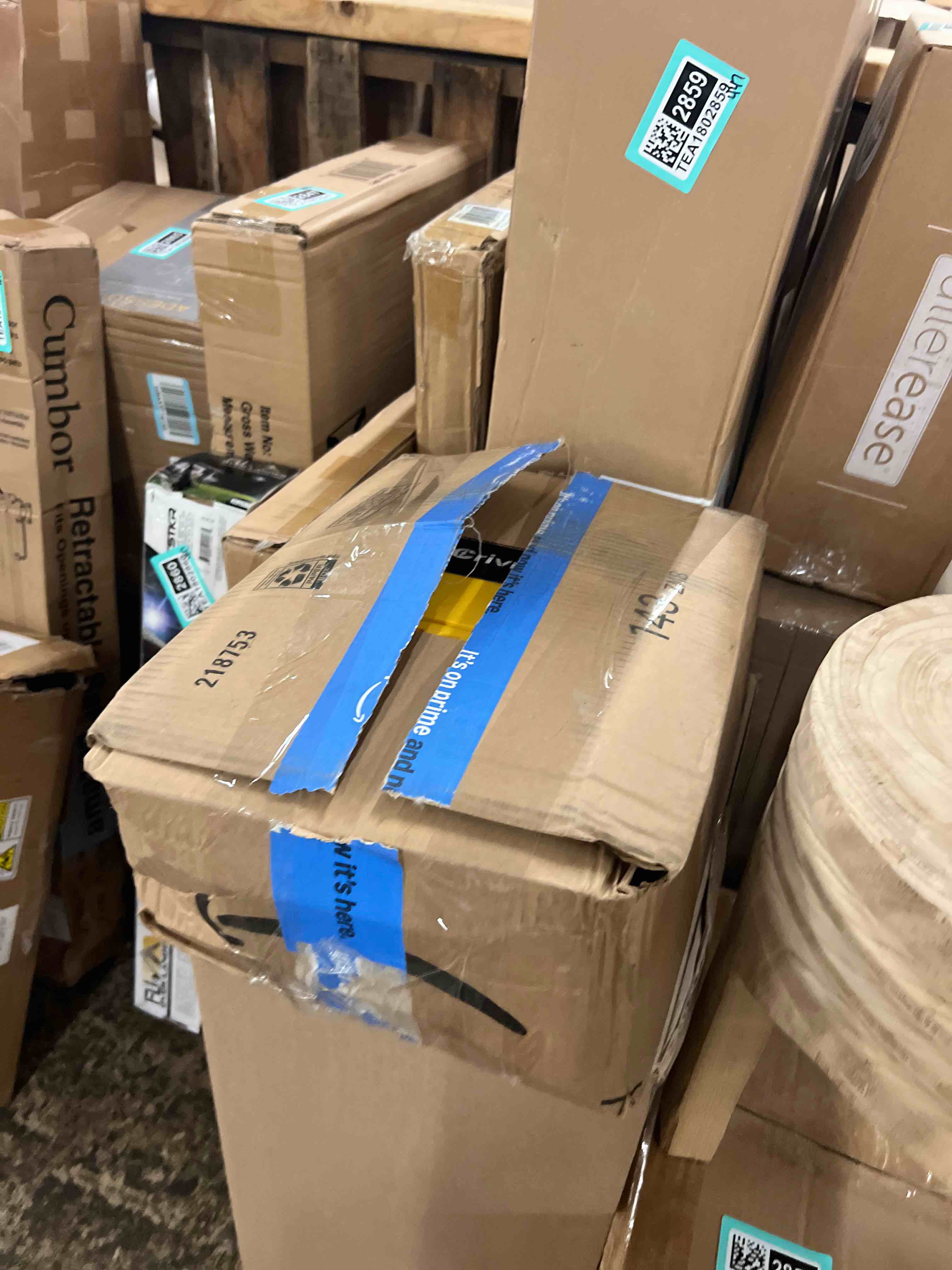 https://s3.amazonaws.com/lotting-images-prod/phillipi/TEA1802869_1758594598366.jpeg