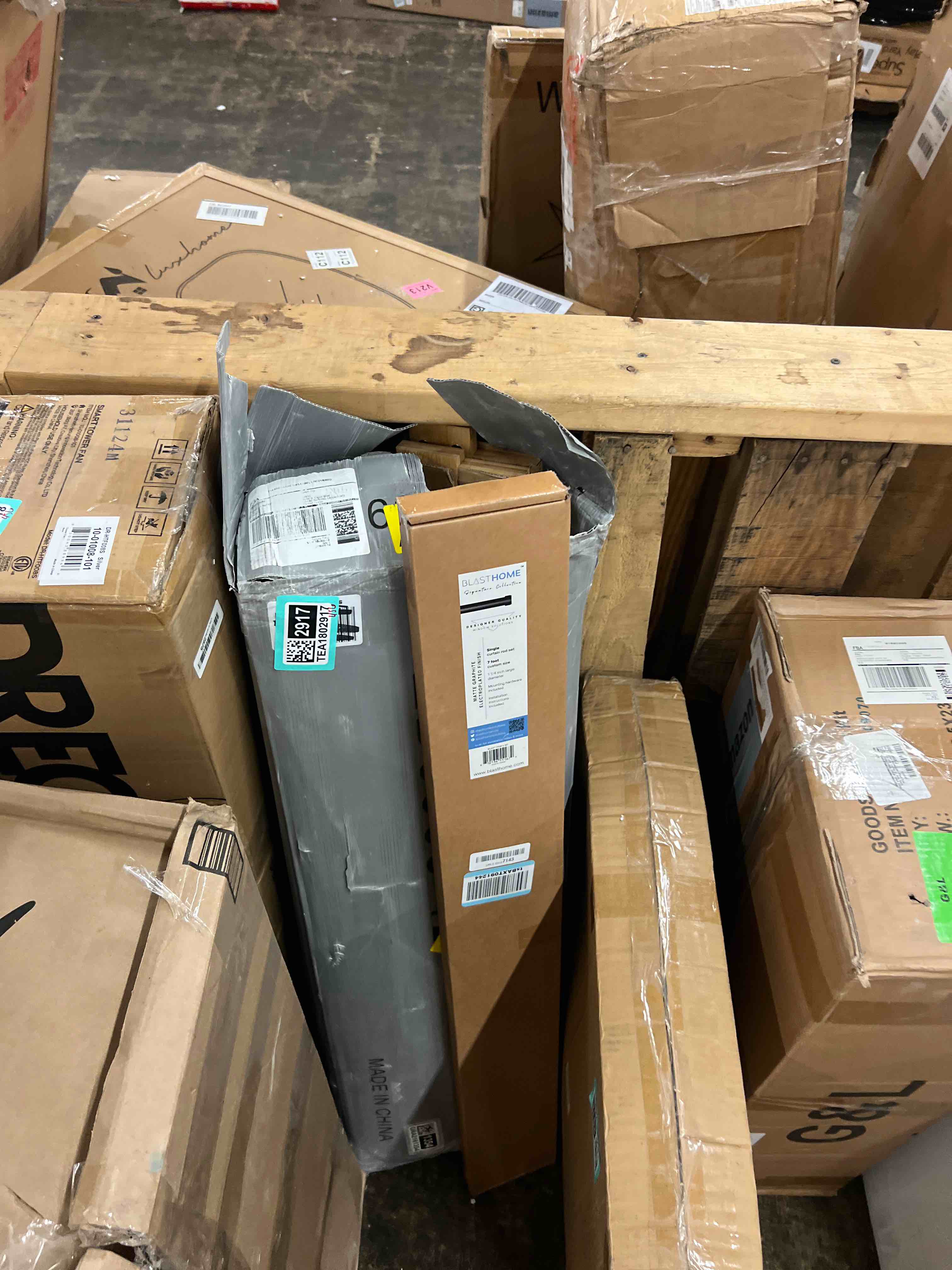 https://s3.amazonaws.com/lotting-images-prod/phillipi/TEA1802903_1758671184823.jpeg