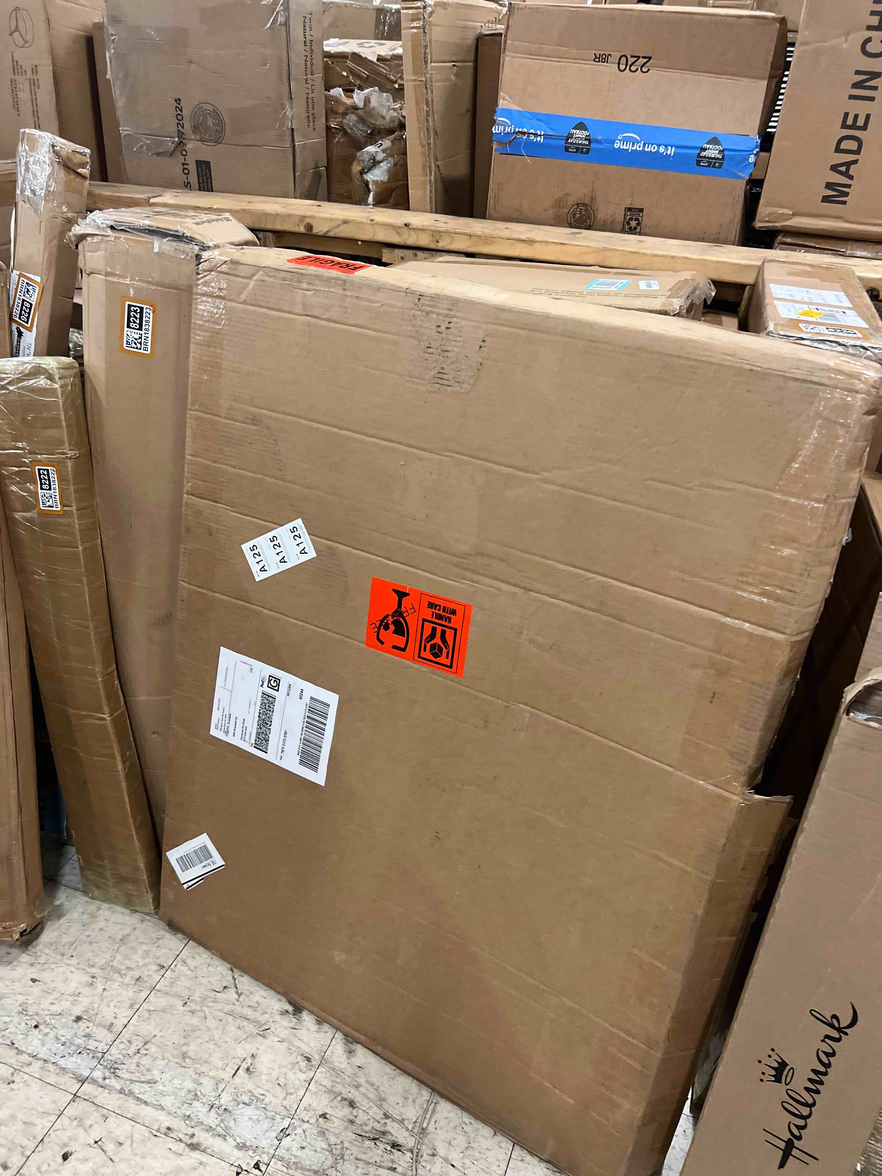 https://s3.amazonaws.com/lotting-images-prod/phillipi/TEA1802961_1758841497375.jpeg