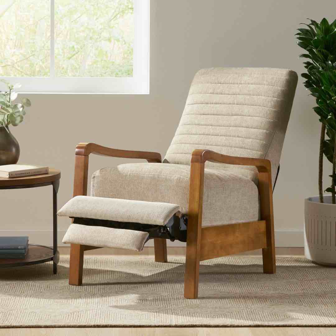 https://s3.amazonaws.com/lotting-images-prod/phillipi/TEA1802985_1758844140028.jpeg